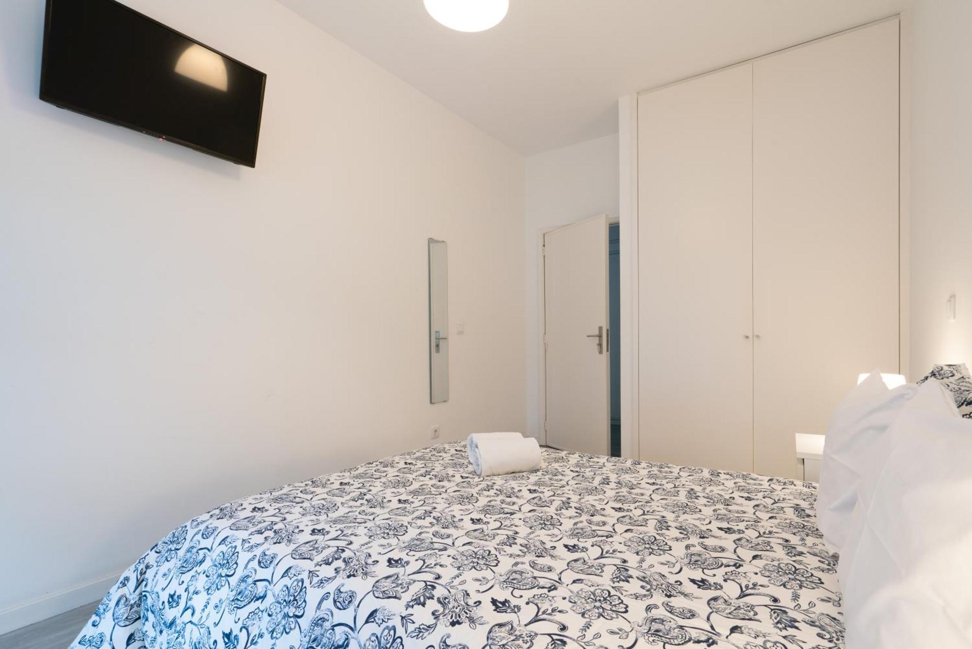 Tweepersoonskamer met Gedeelde Badkamer