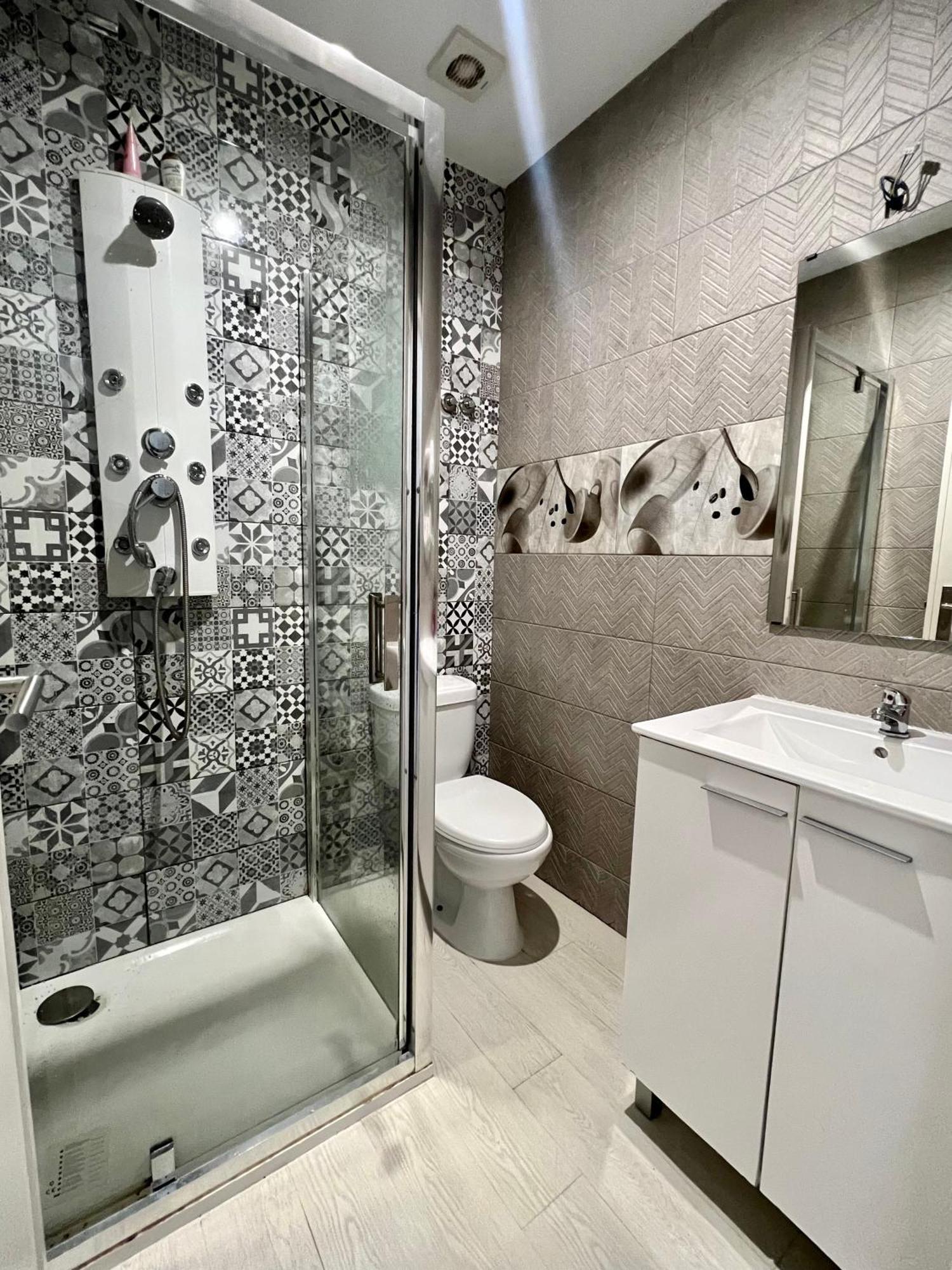 Quarto Duplo com Casa de Banho Privativa