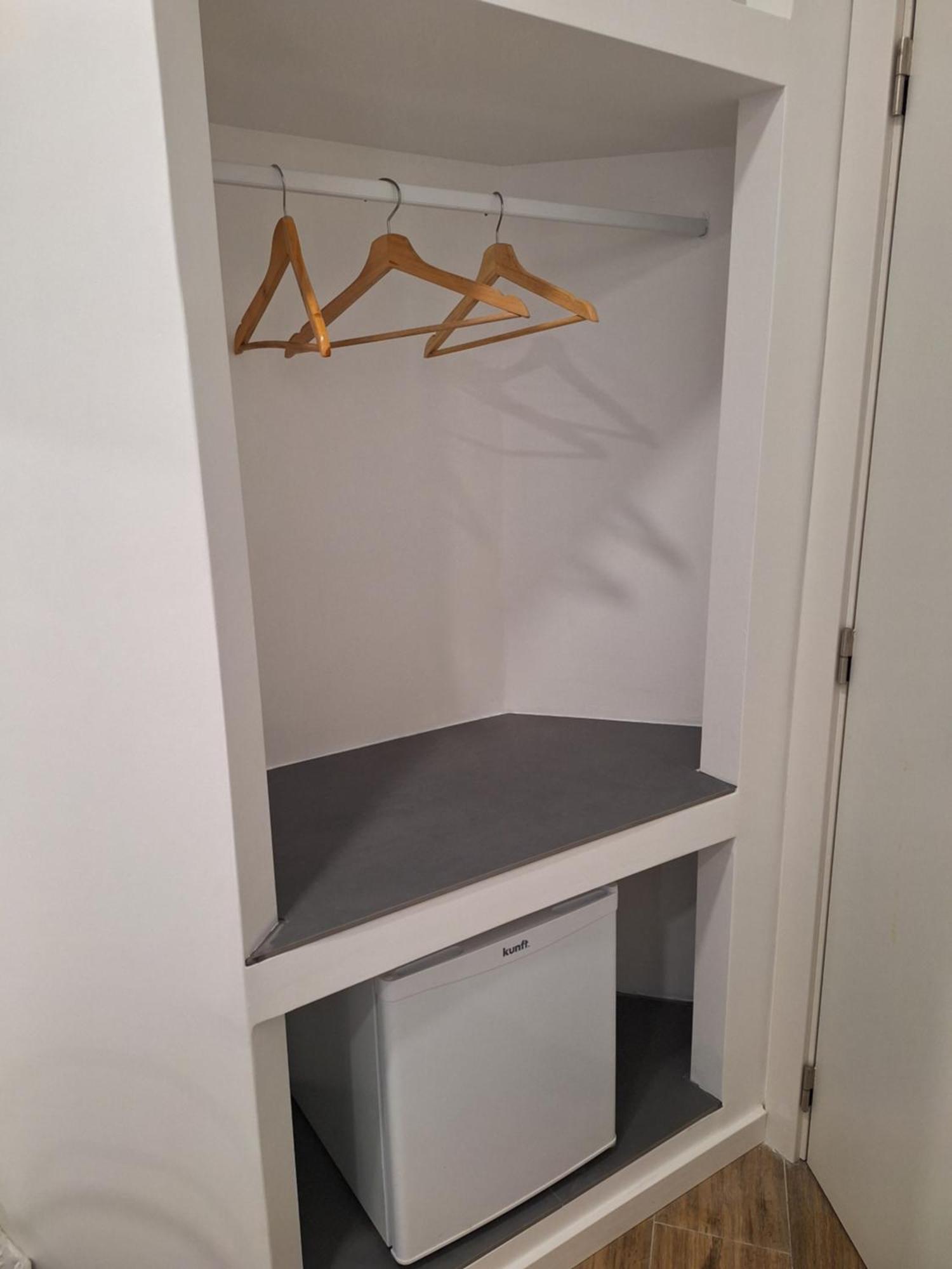 Quarto com 2 Camas de Solteiro