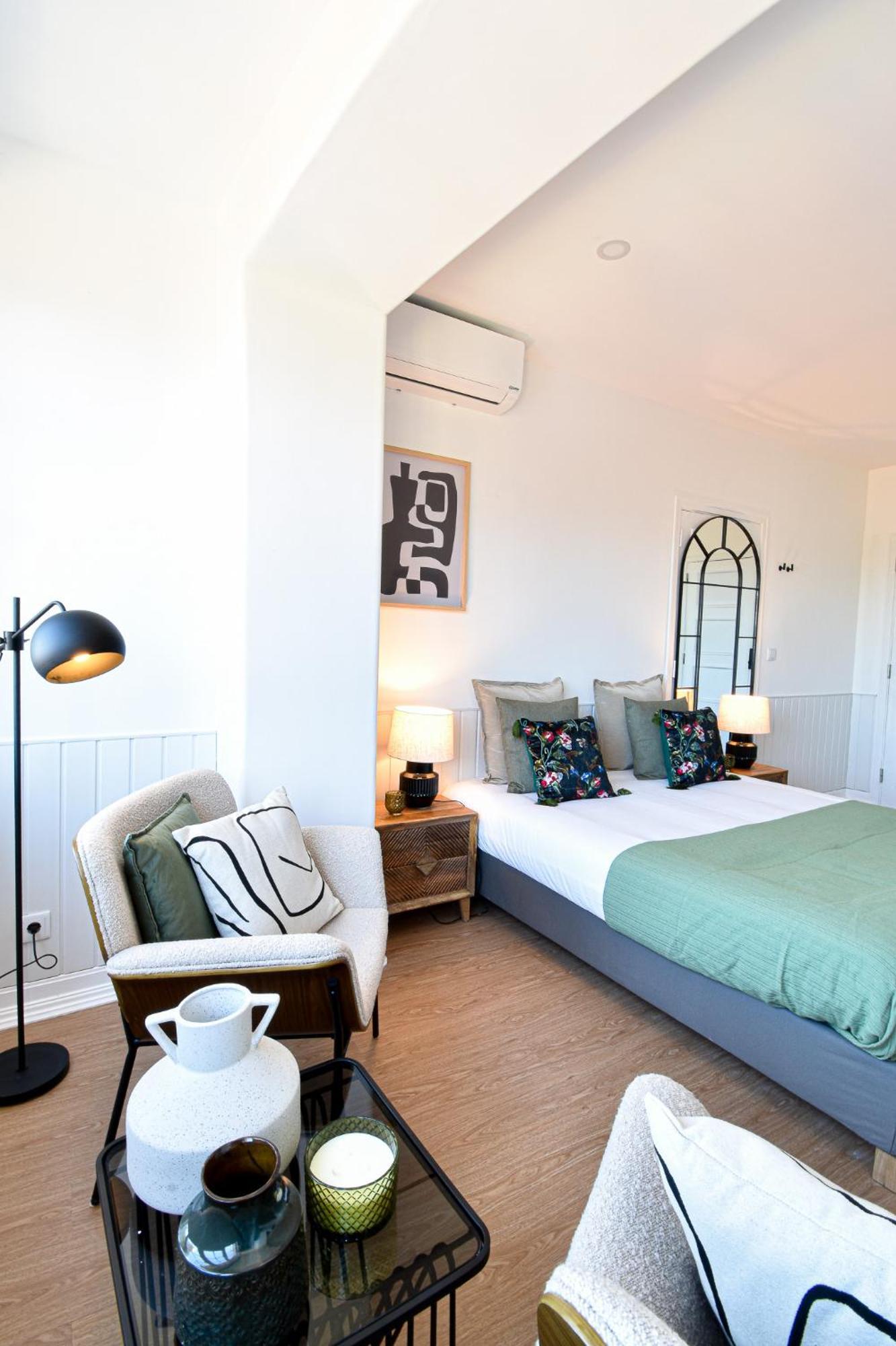 Deluxe Suite