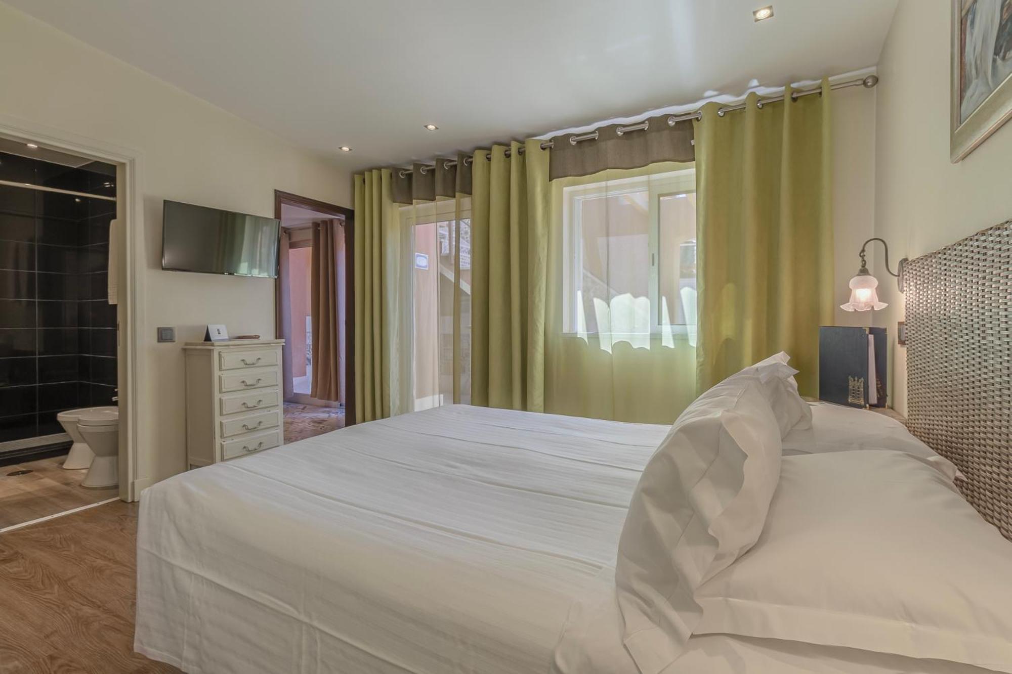 Quarto Duplo