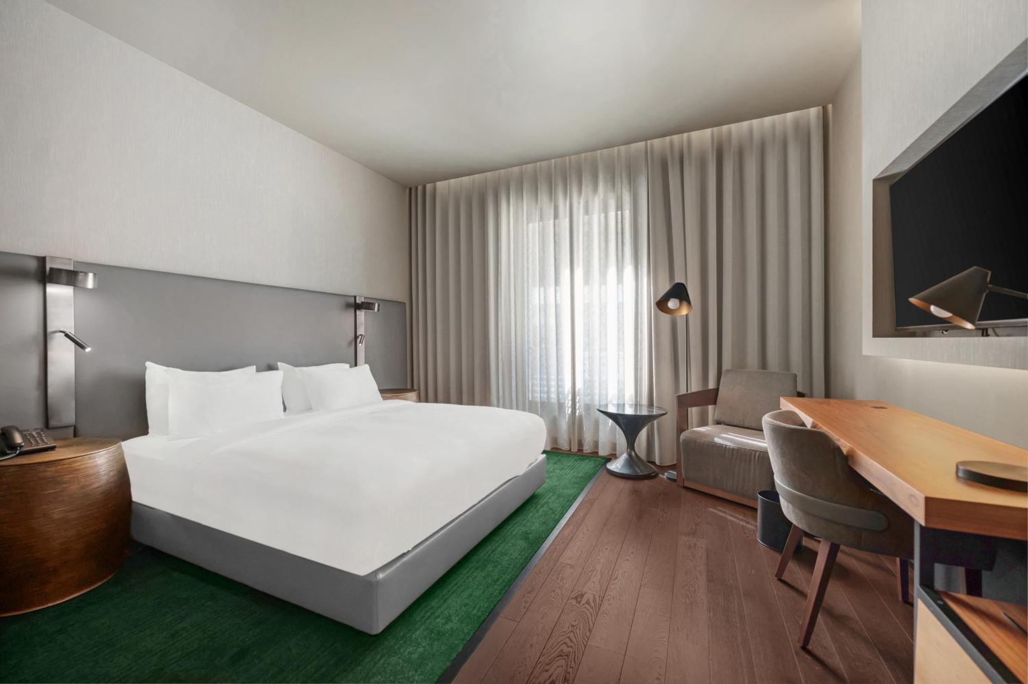 King Guest Room,1588504218:JPEG