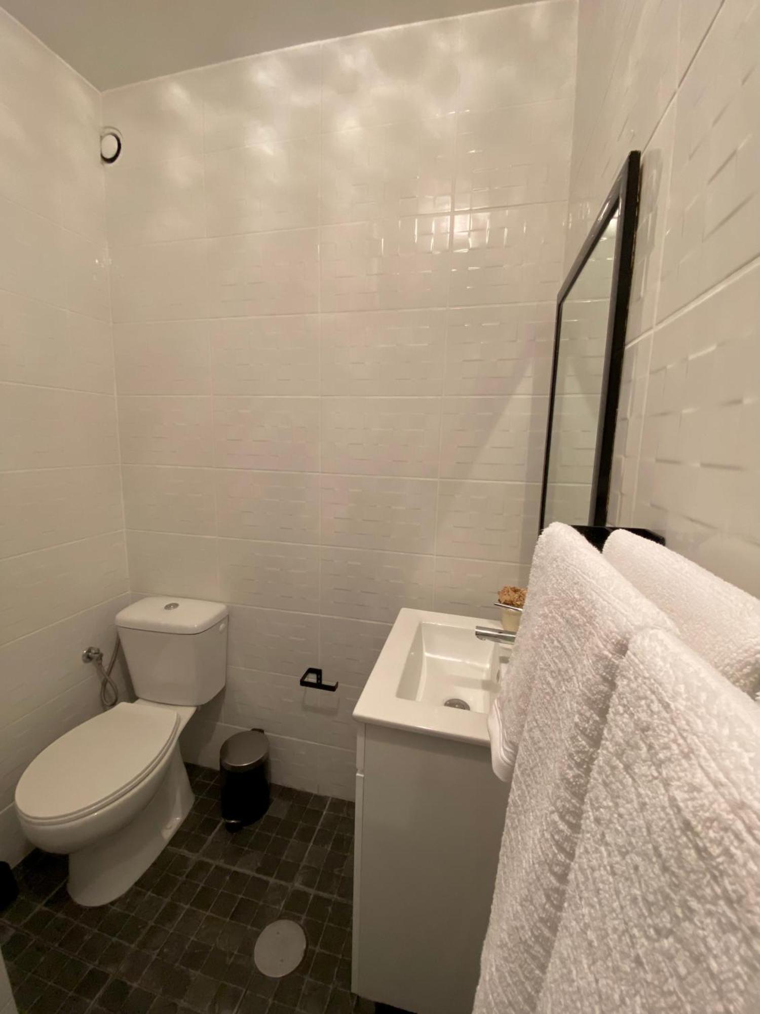 Quarto Duplo com Casa de Banho Privada Externa