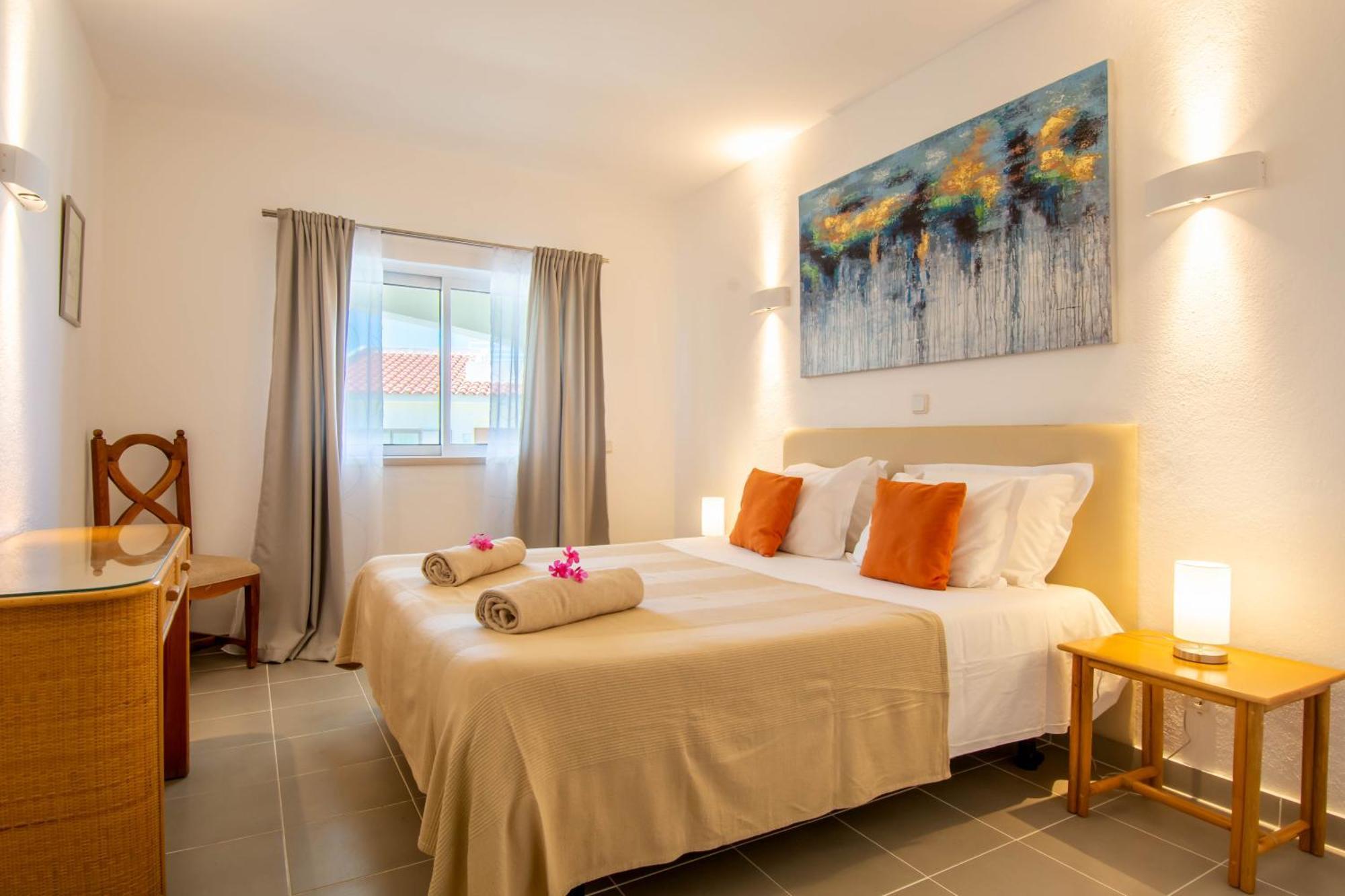 Two-Bedroom Apartment Sea View