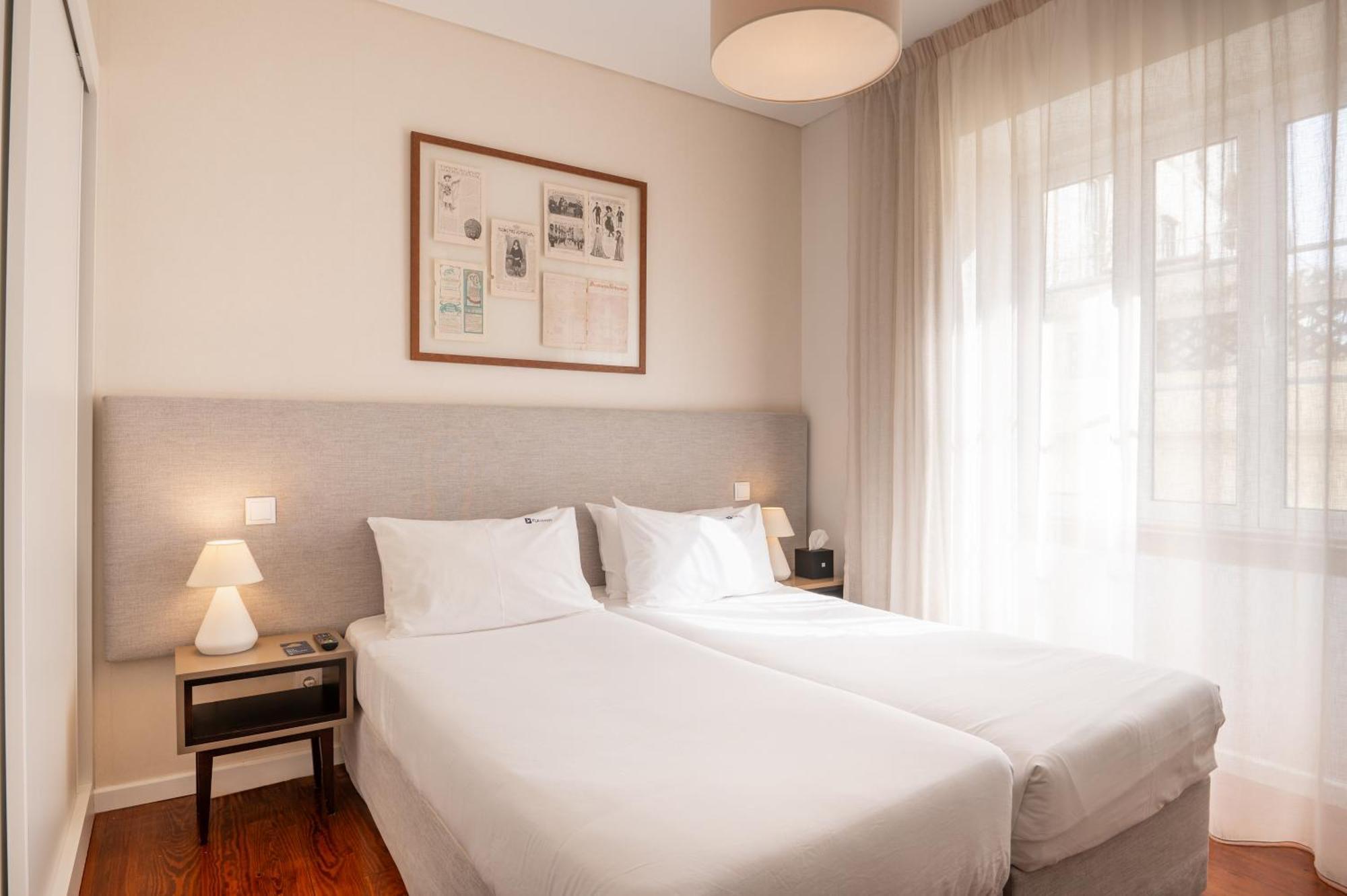 Quarto com 2 Camas de Solteiro
