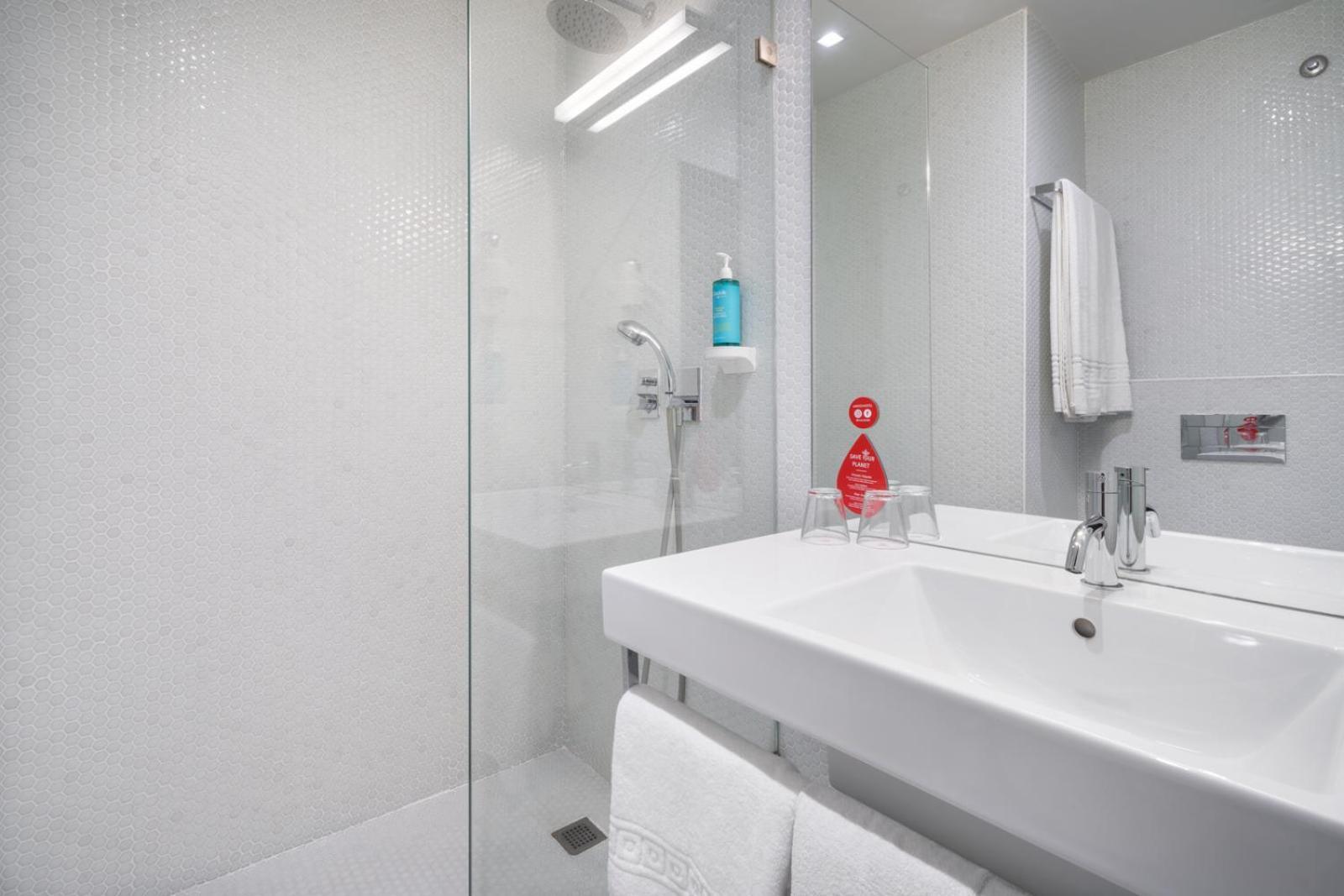 Standard Double Room,1563335020:JPEG