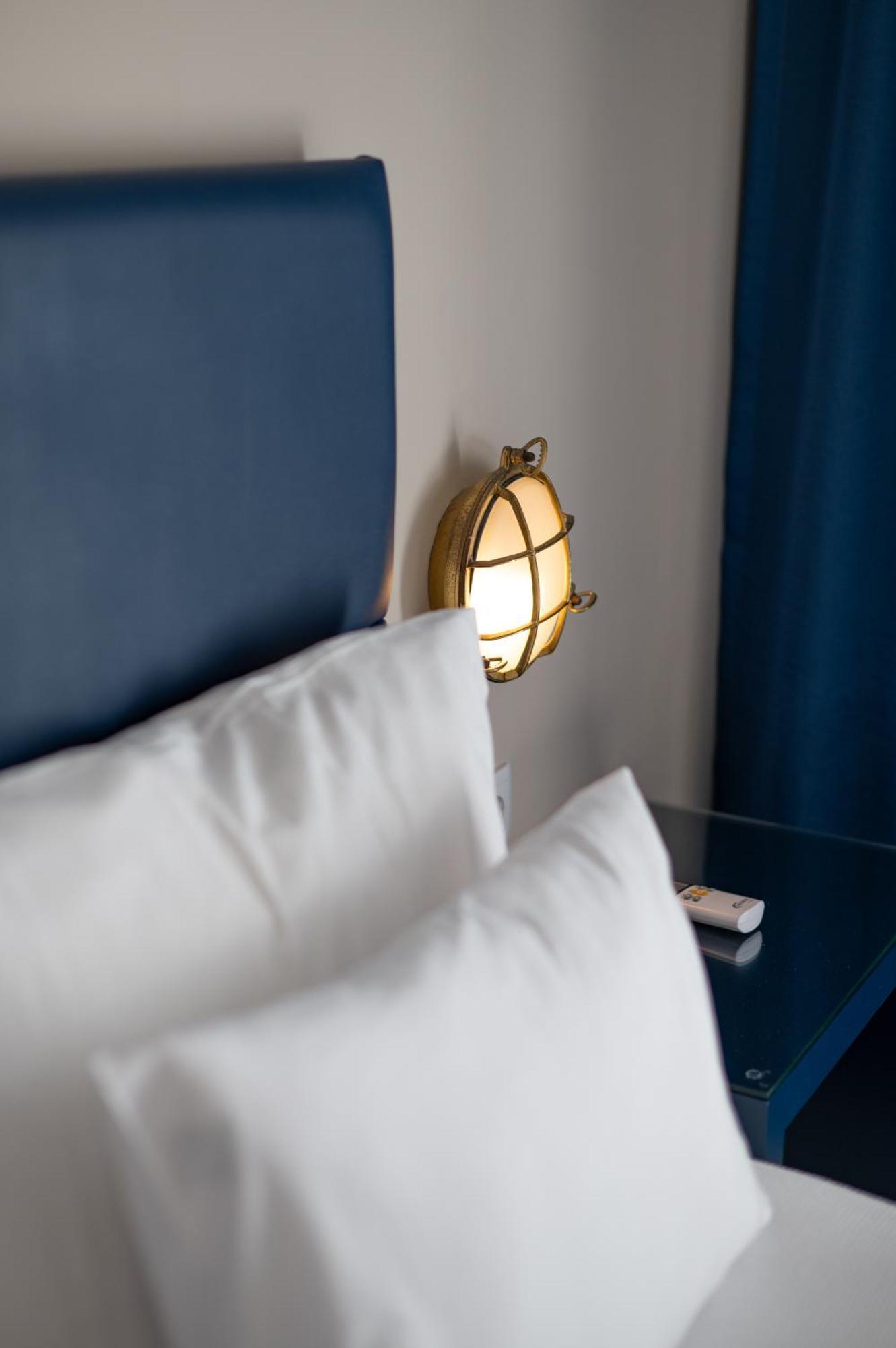 Twin Room,1566903008:JPEG