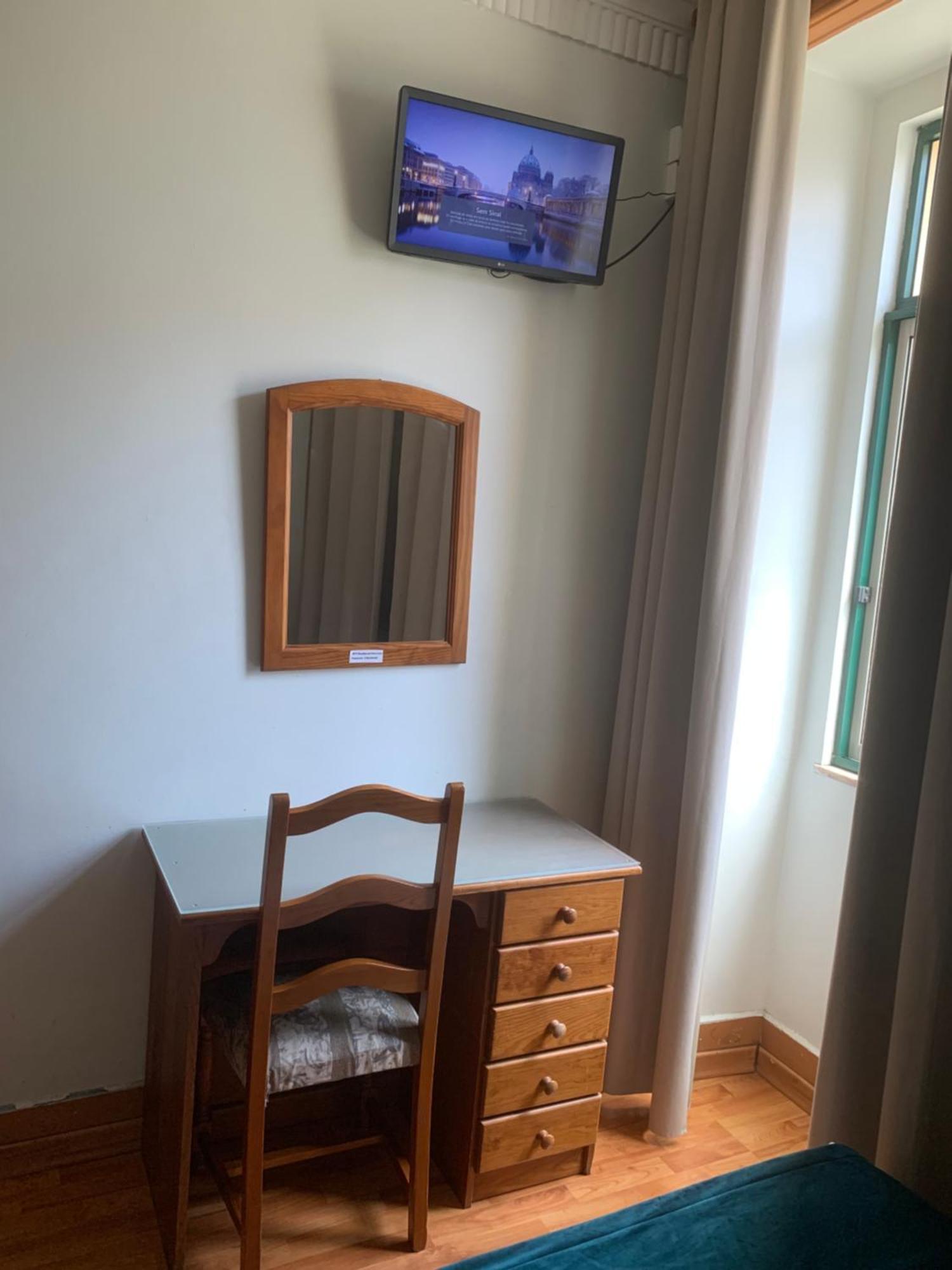 Quarto Duplo com Banheiro Compartilhado