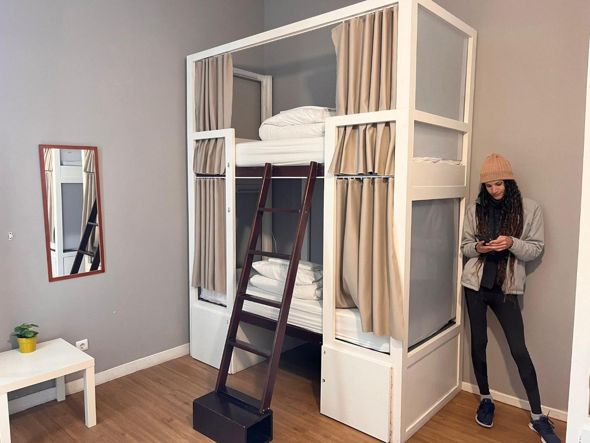 Bunk Bed 8-Bed Female Ensuite Dormitory Room