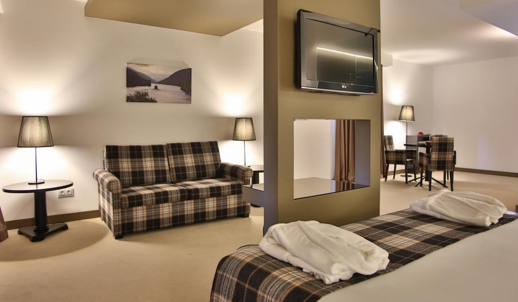 Suite Terrace River View Ground Floor