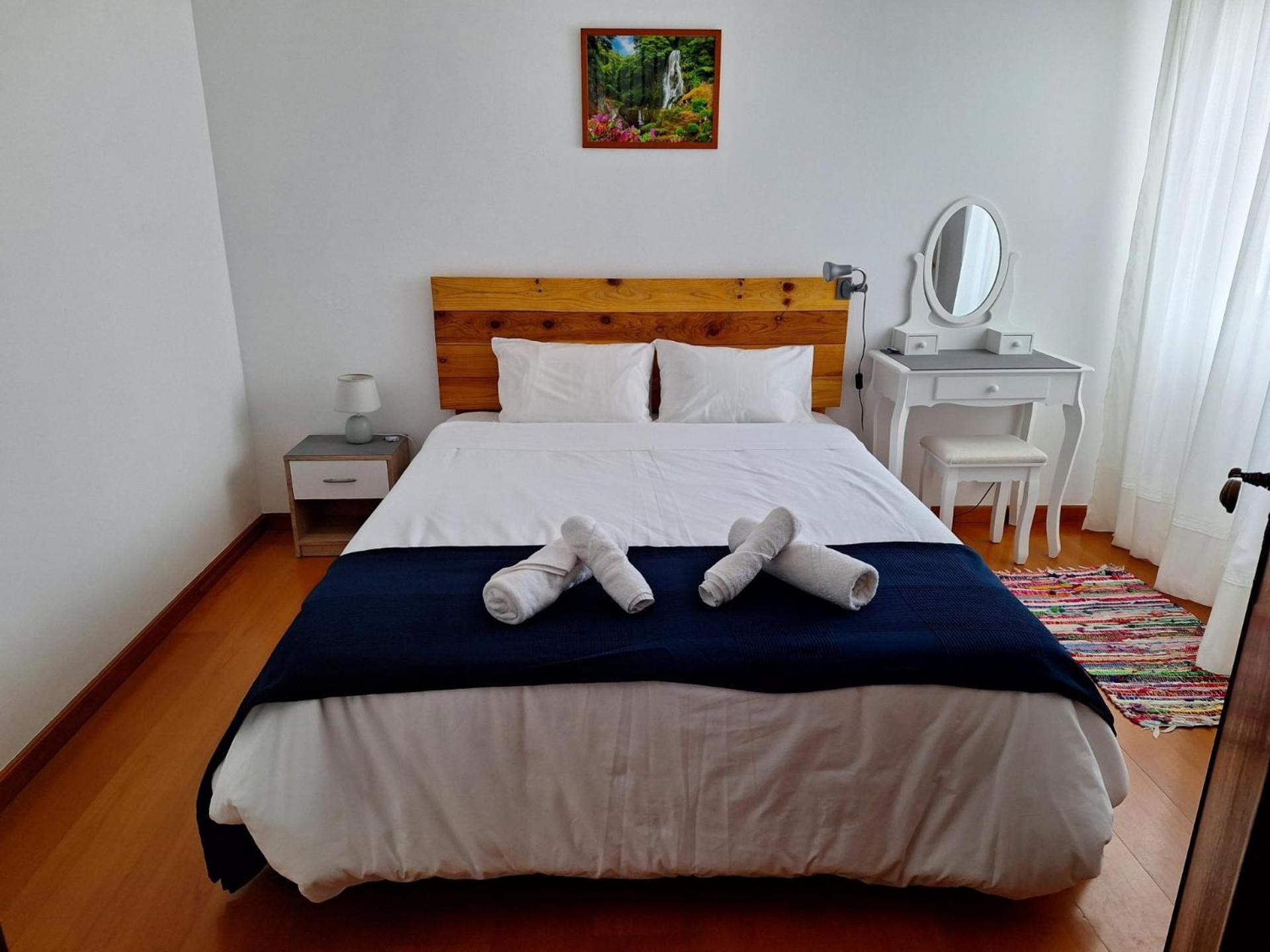 Quarto Duplo com Casa de Banho Partilhada