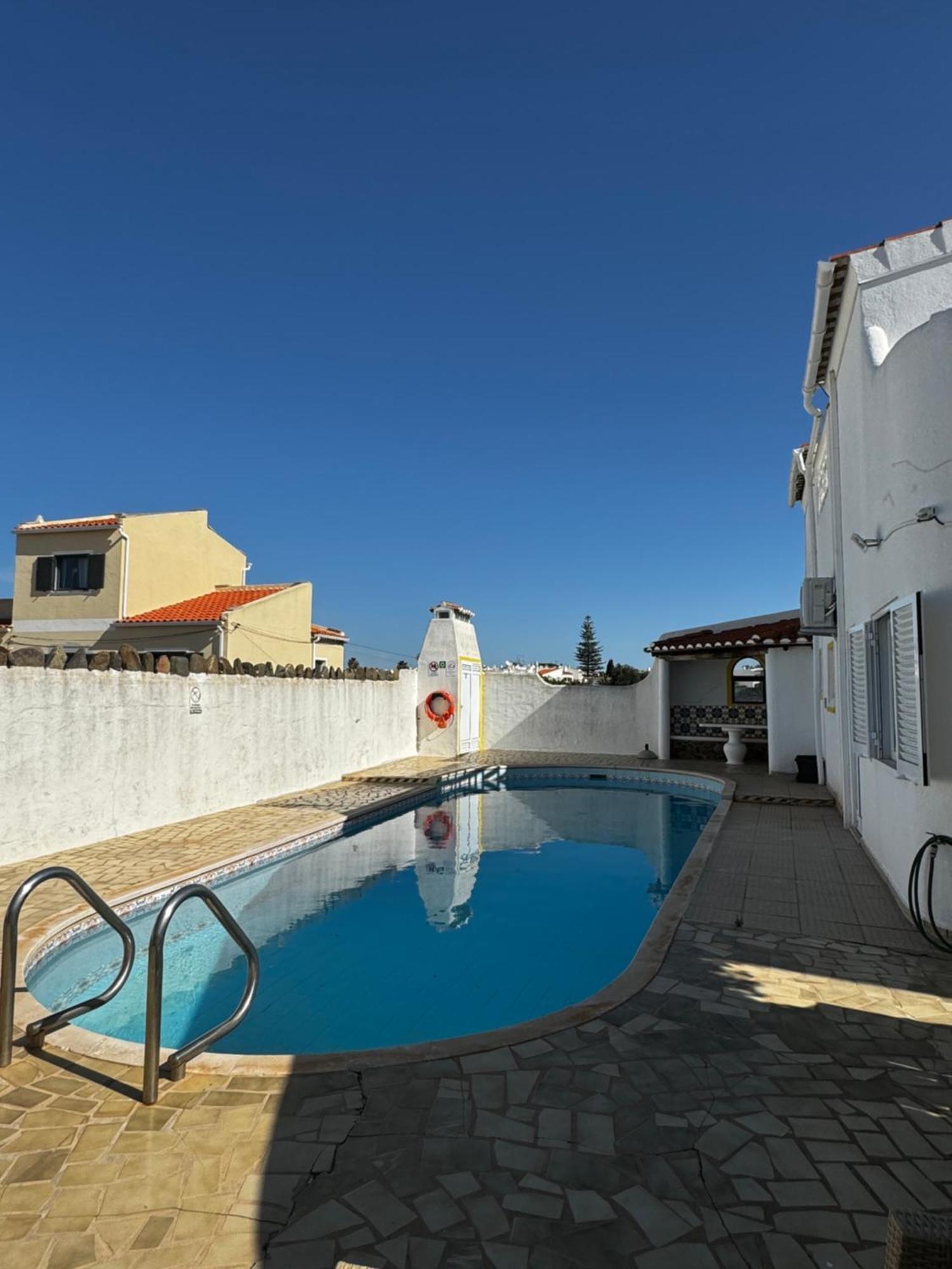 Double Room with Pool View,1637773599:JPEG