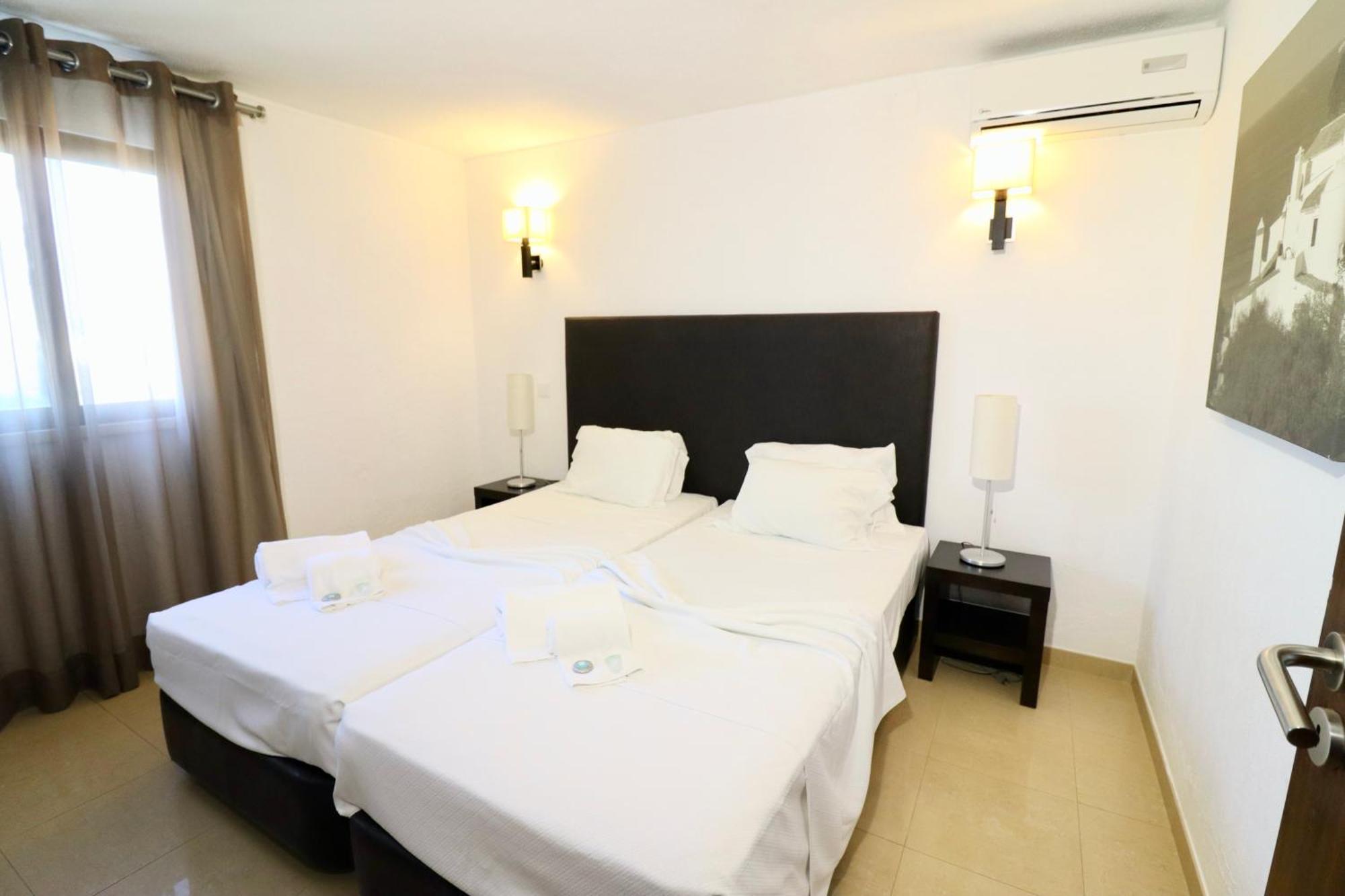 Apartamento Superior com 3 Quartos - Vista Mar