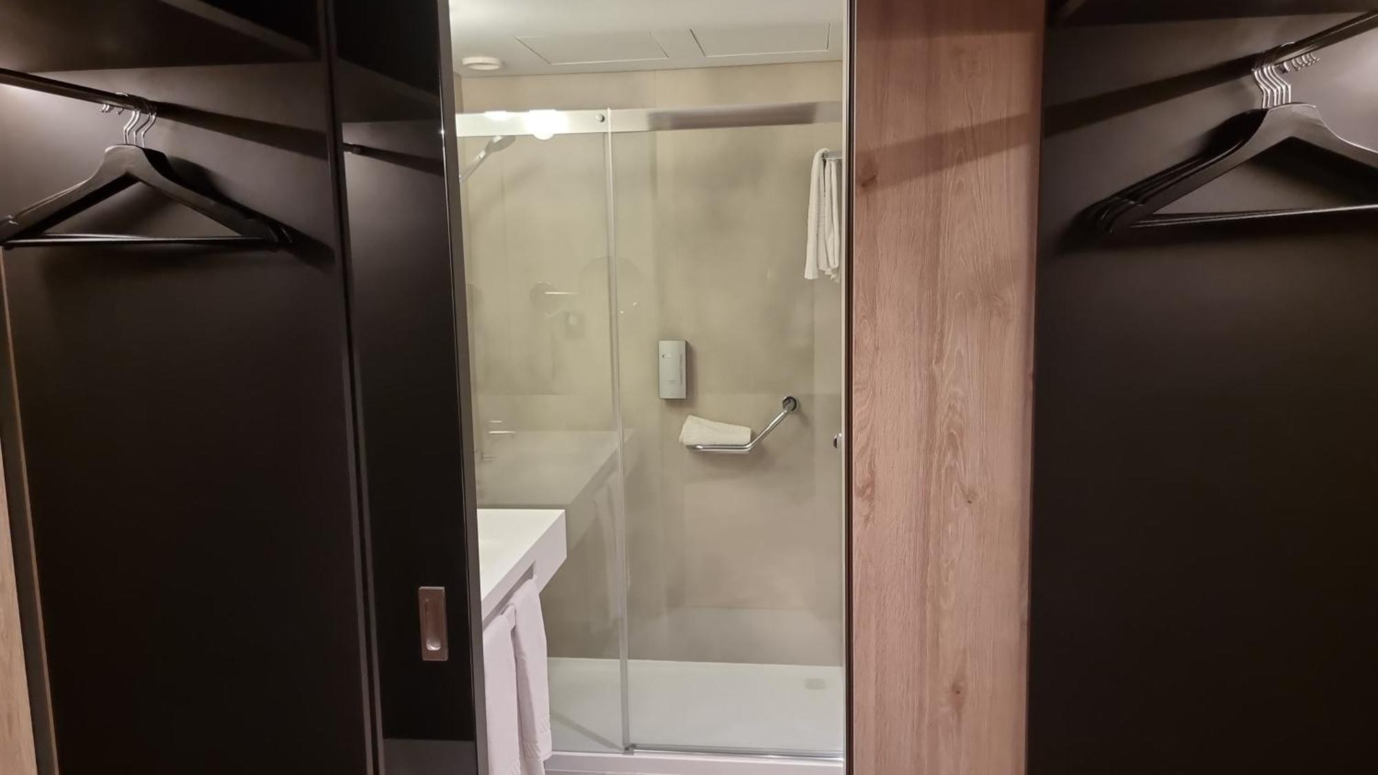 Quarto Duplo Standard