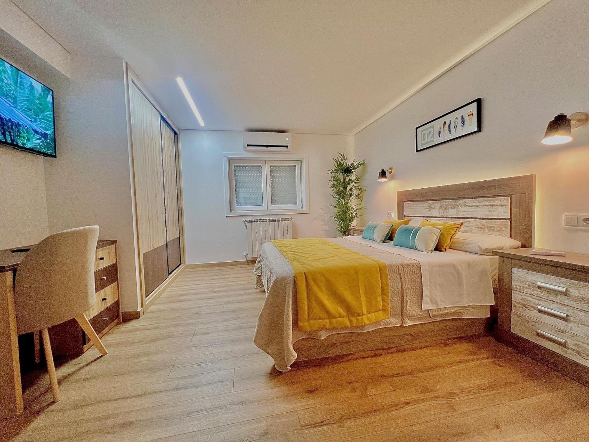 Deluxe Suite,1603812327:JPEG