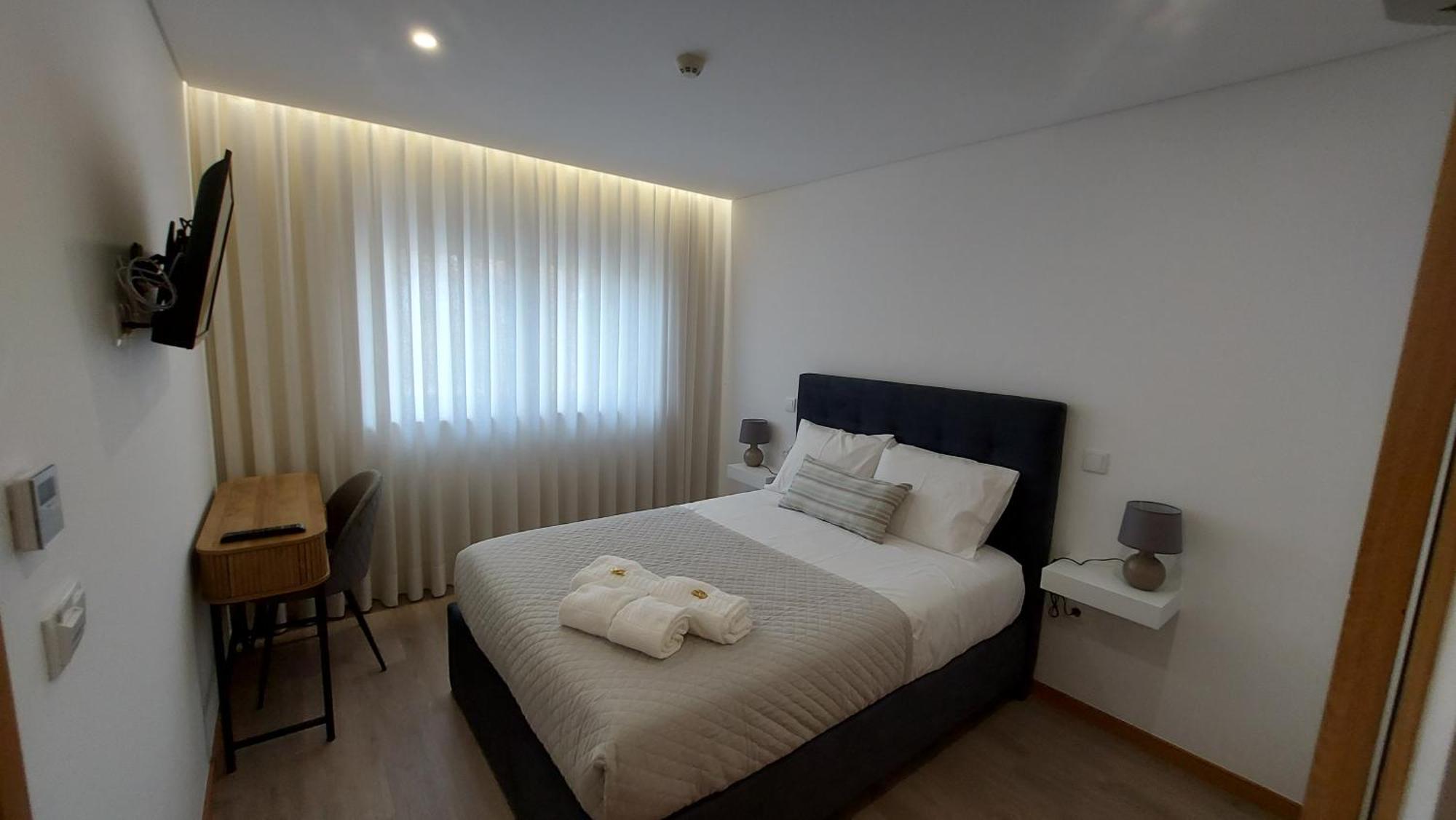 Quarto Duplo com Casa de Banho Privativa