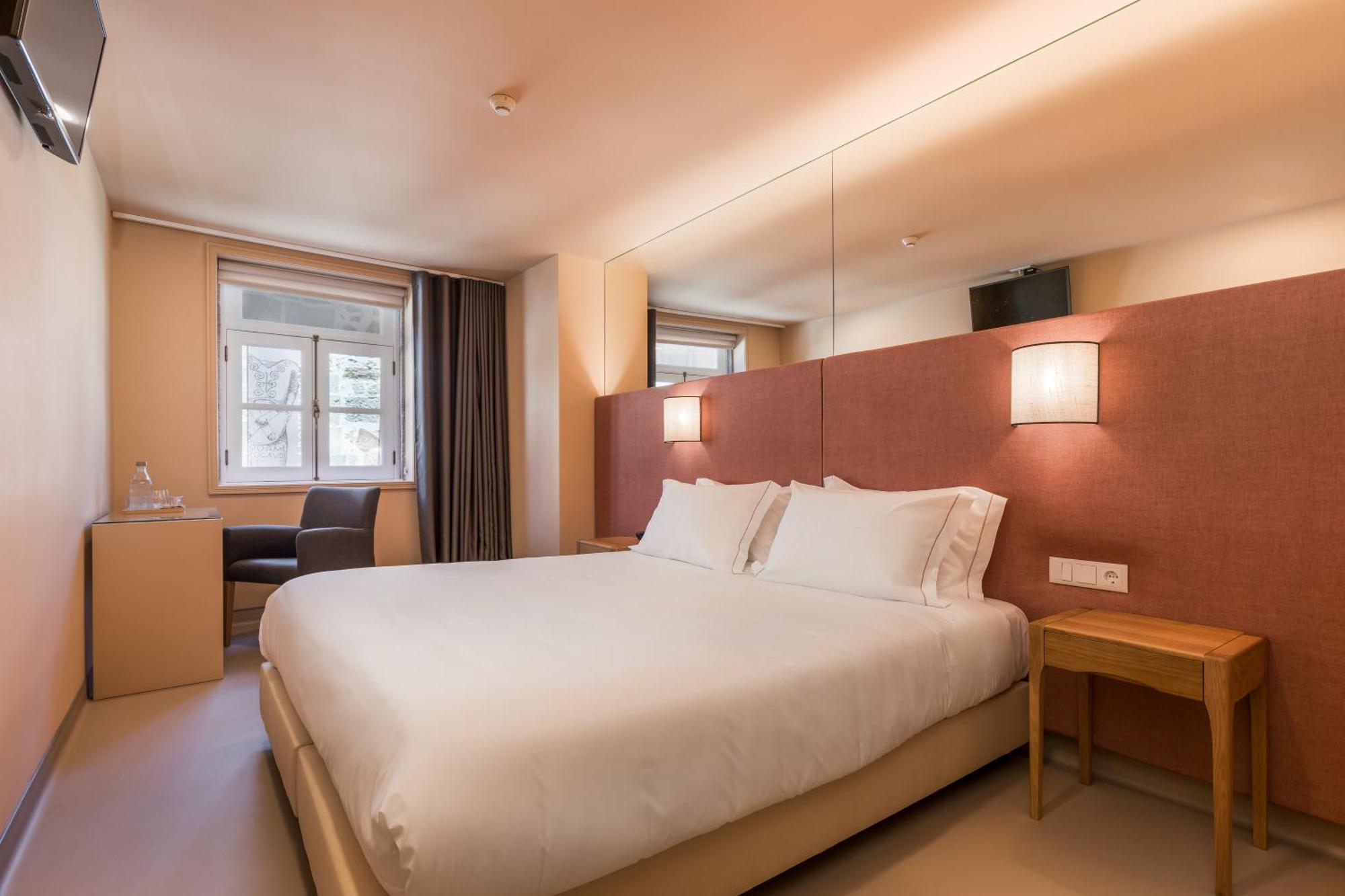 Deluxe Double or Twin Room with City View,1613413984:JPEG