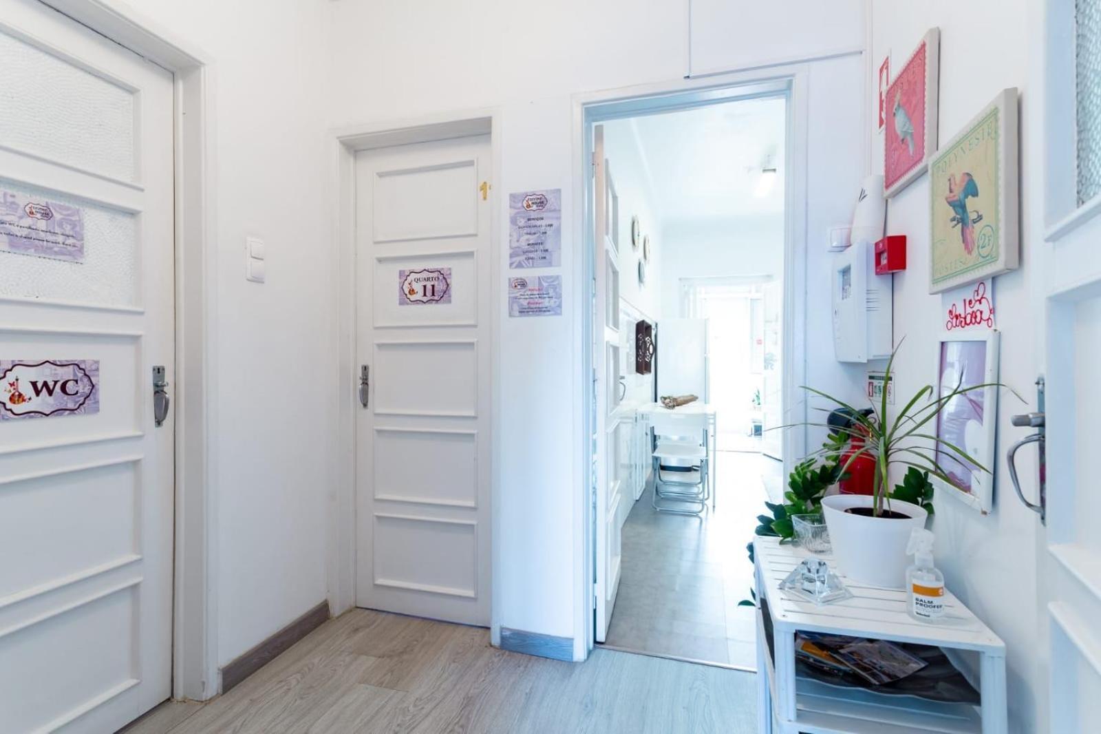 Quarto Triplo com Banheiro Compartilhado