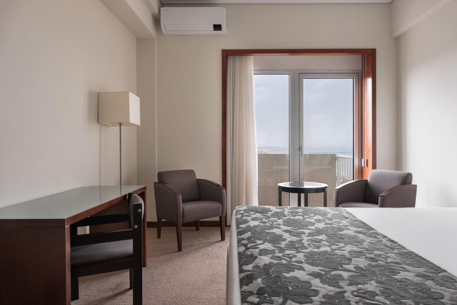 Double or Twin Room Sea View