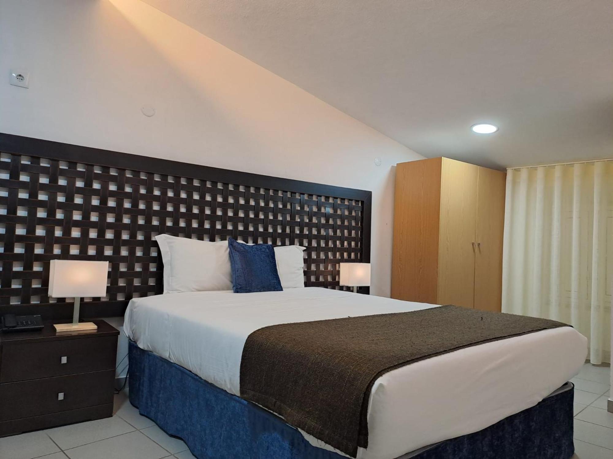 Family Room with Private Bathroom,1731659573:JPEG