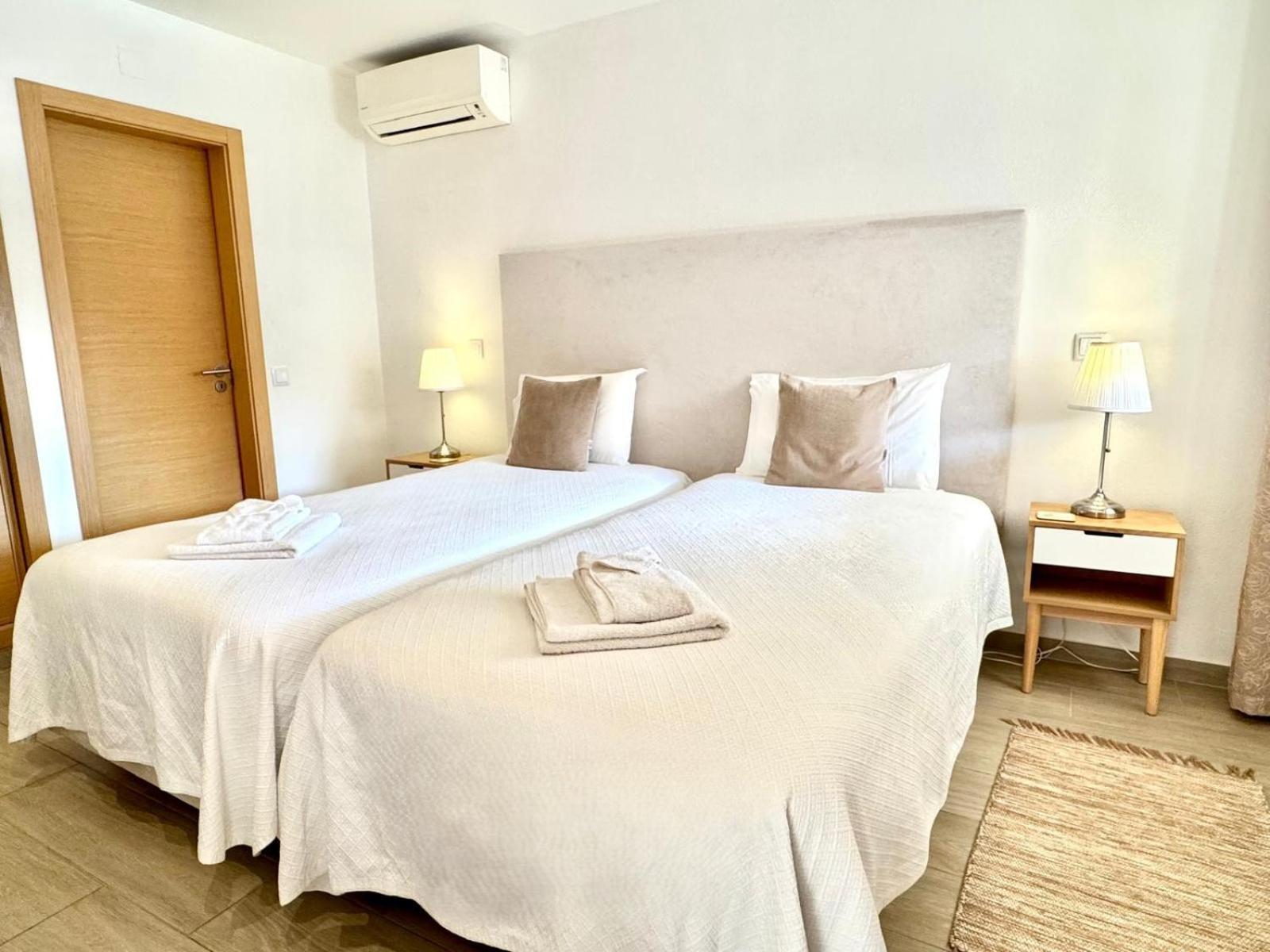 Quarto Twin Standard
