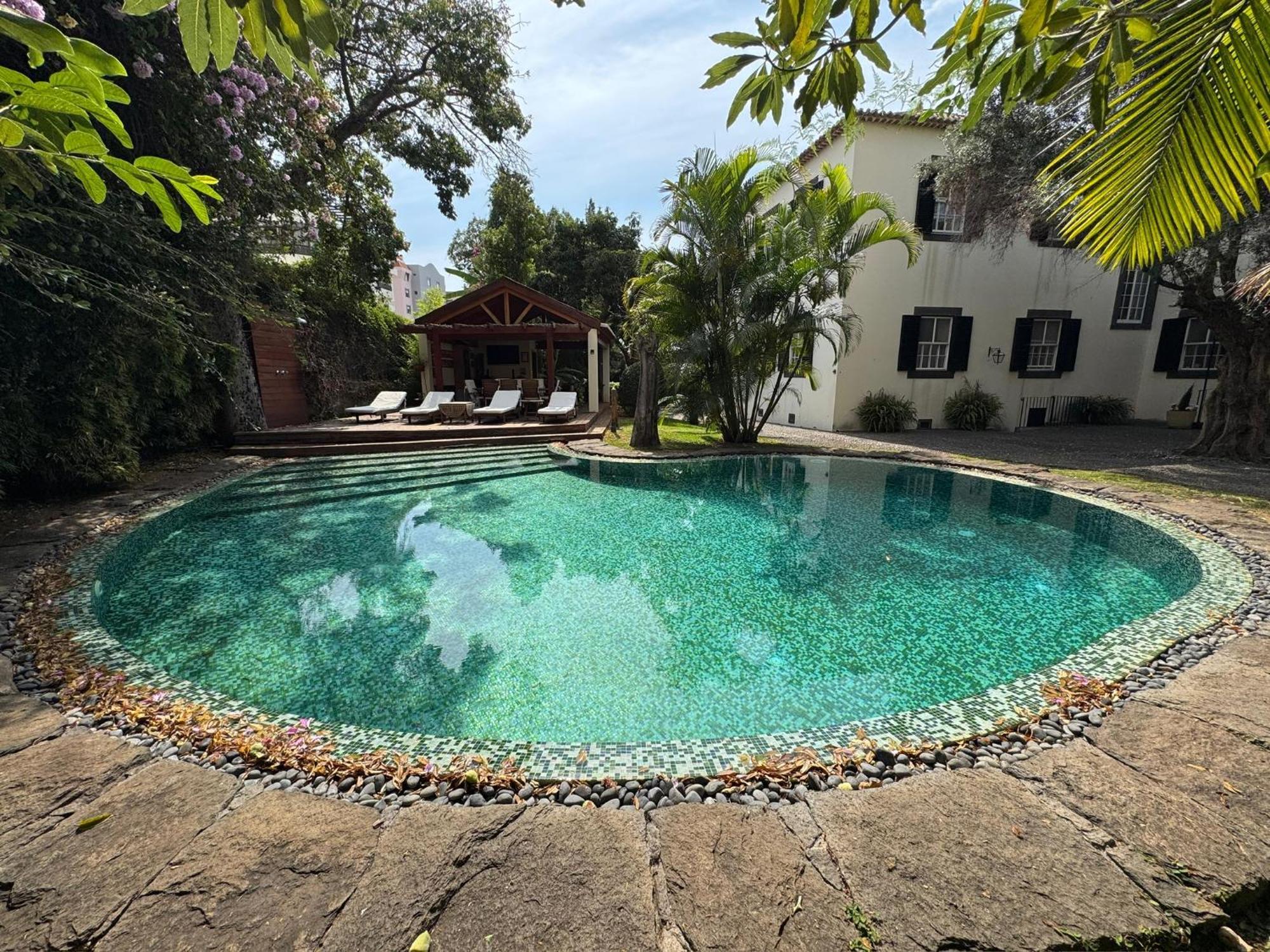 Deluxe Tweepersoonskamer (2 Volwassenen + 1 Kind)