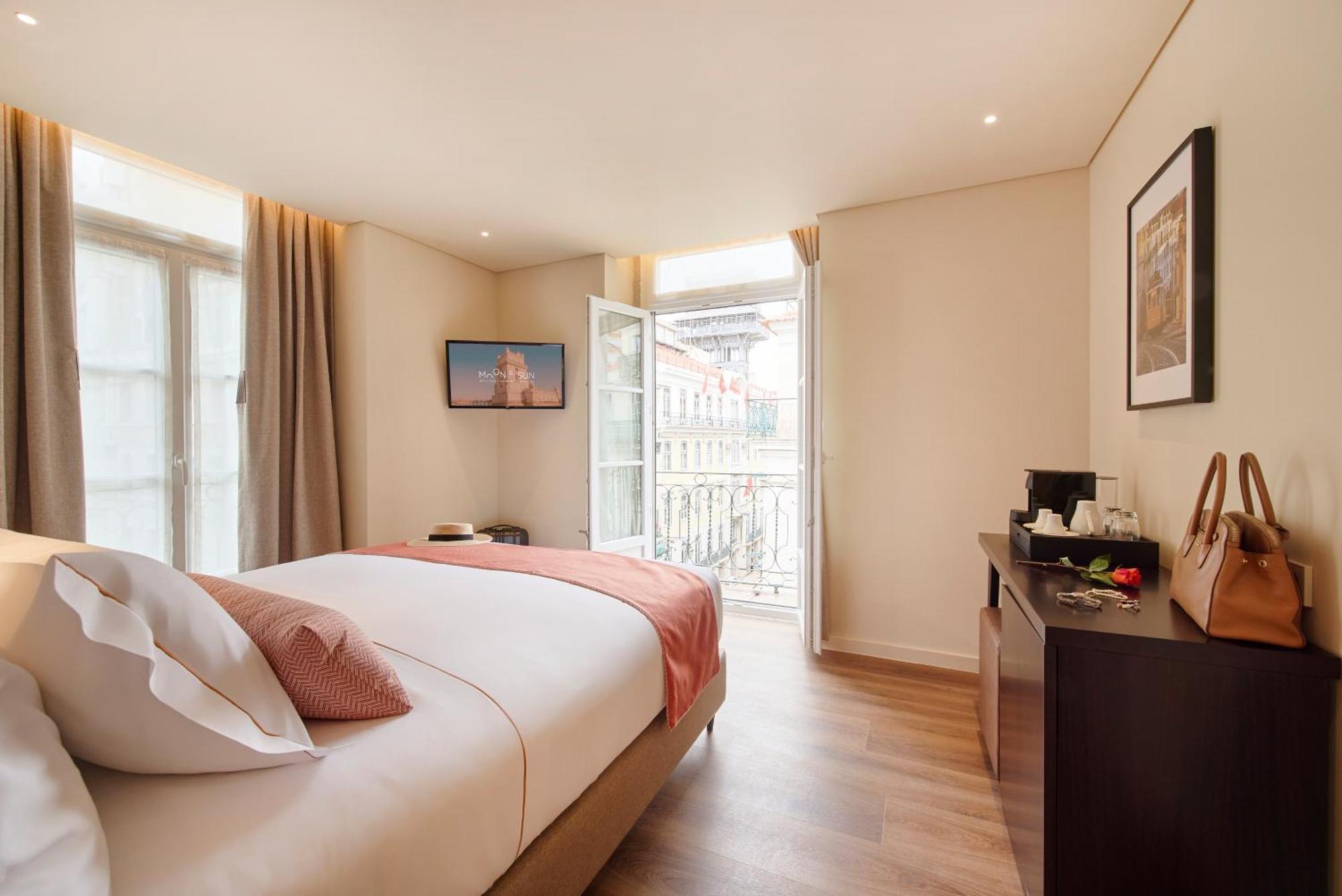 Double or Twin Room Balcony City View