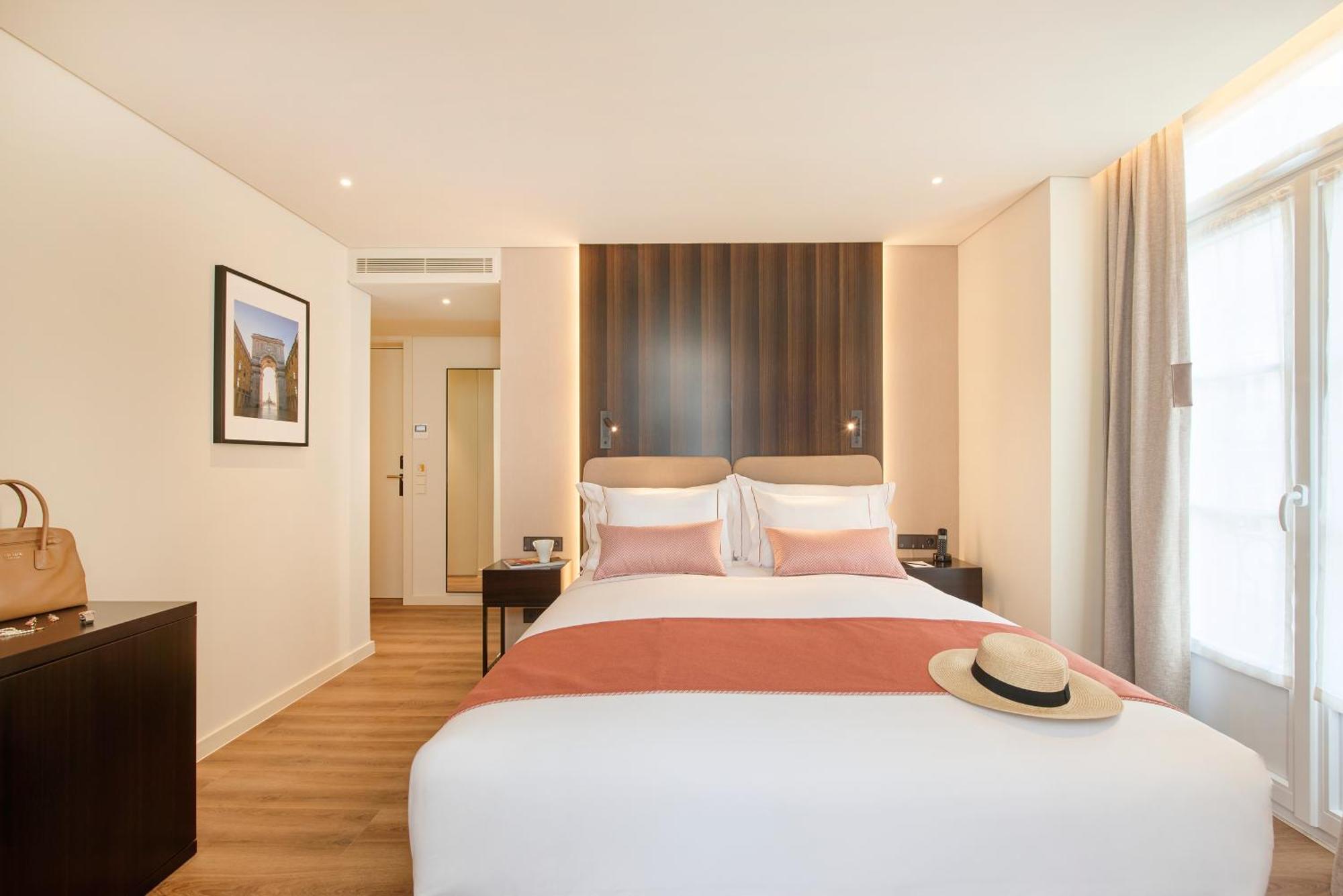 Double or Twin Room Balcony City View
