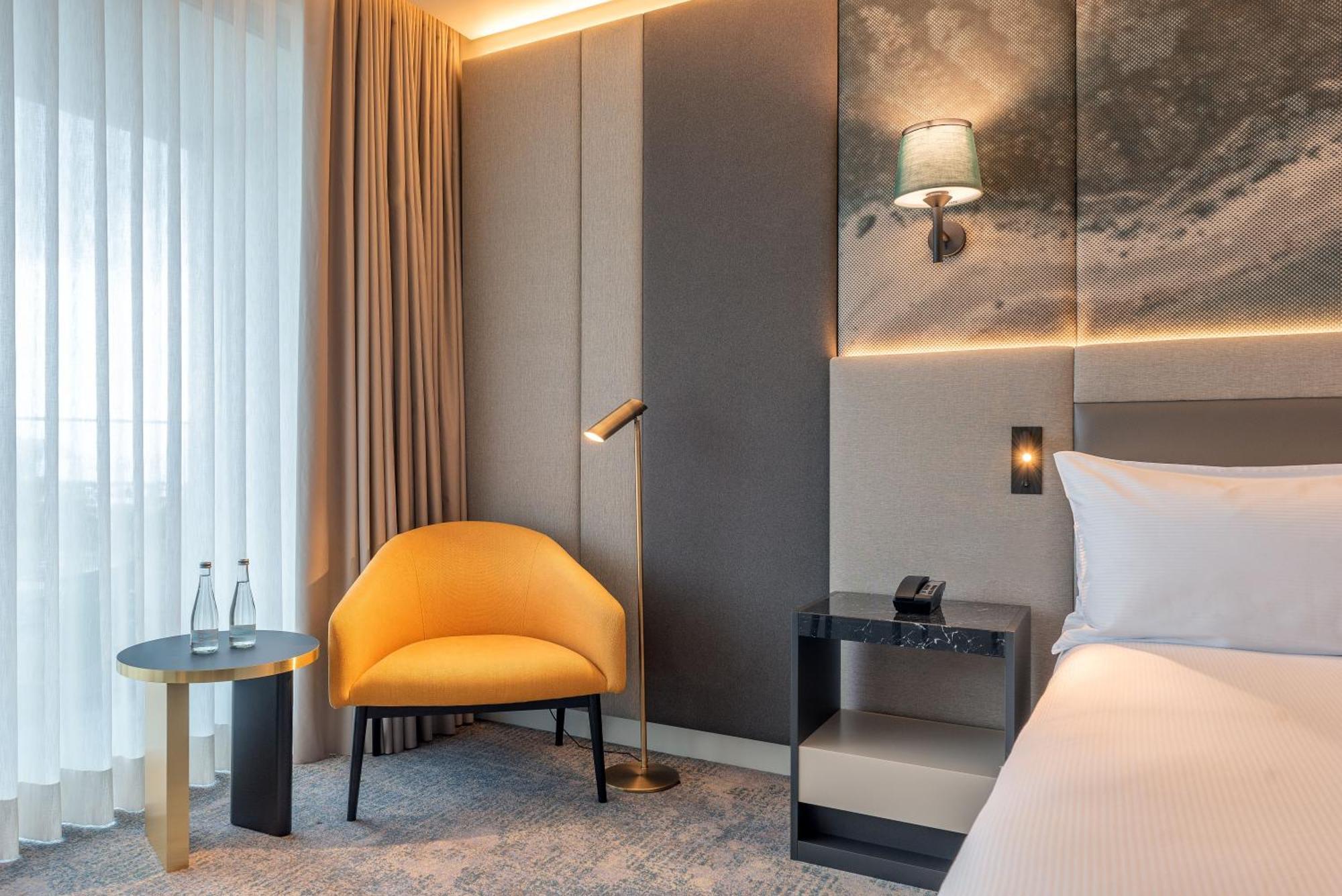 King Room with Sea and Mountain View