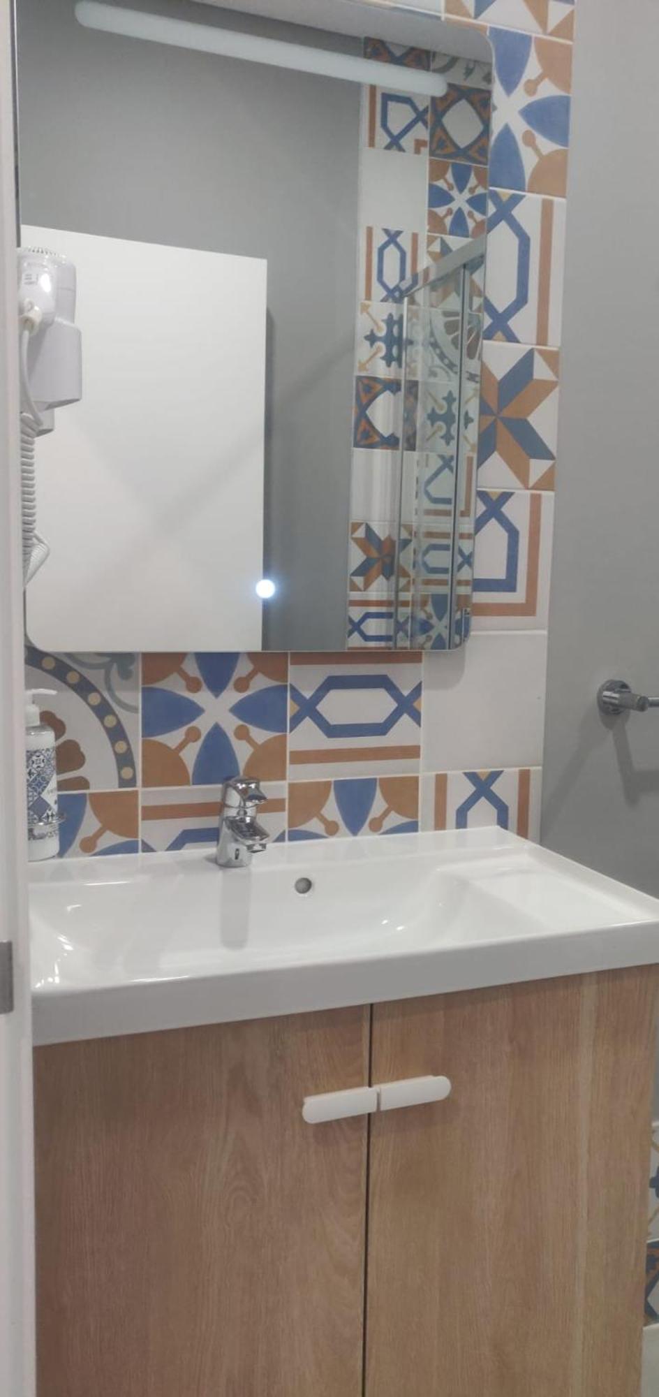 Double Room,1638509734:JPEG