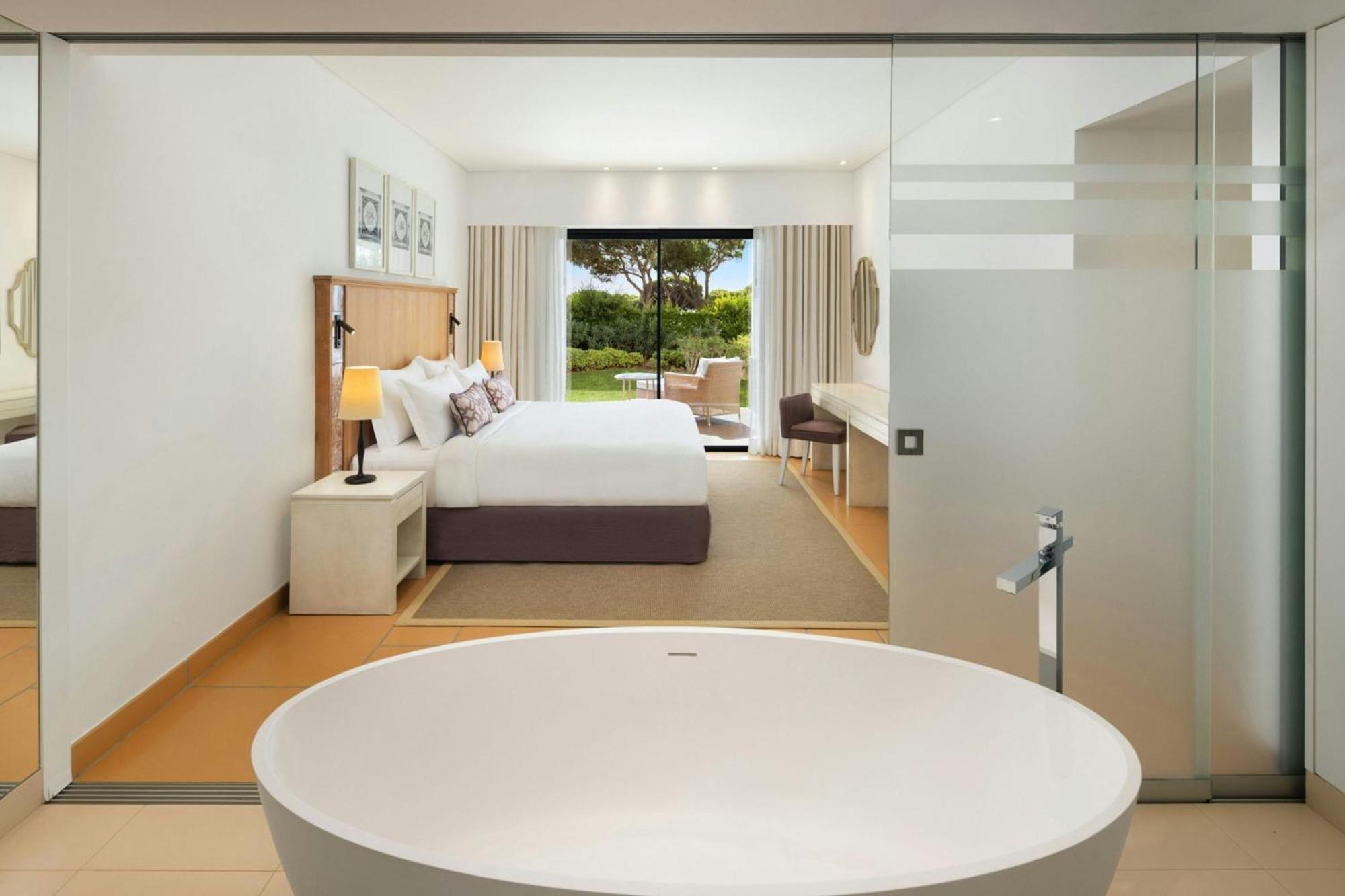 Suite Ocean con 1 Camera da Letto e Accesso Giardino