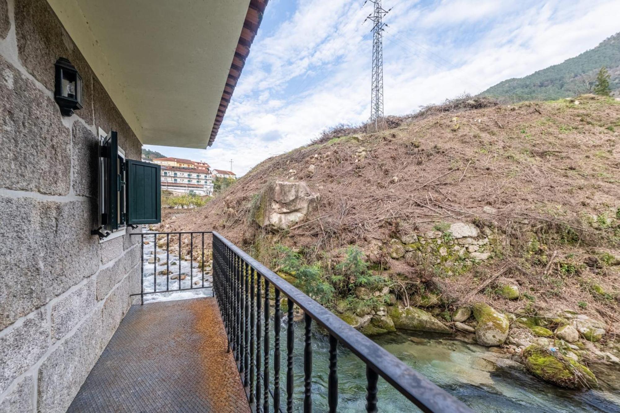 Villa com 2 Quartos
