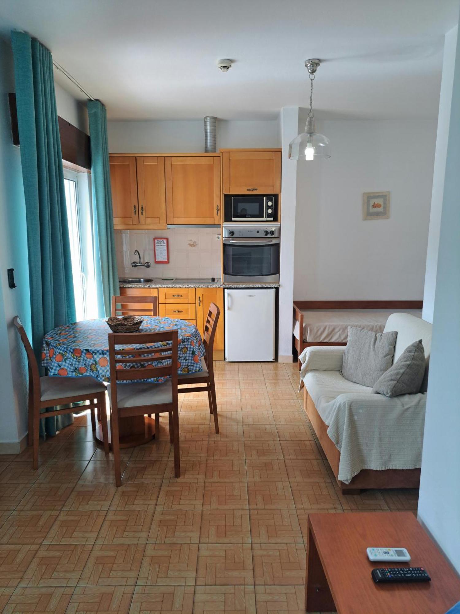 Studio Apartment with Balcony,1648899227:JPEG