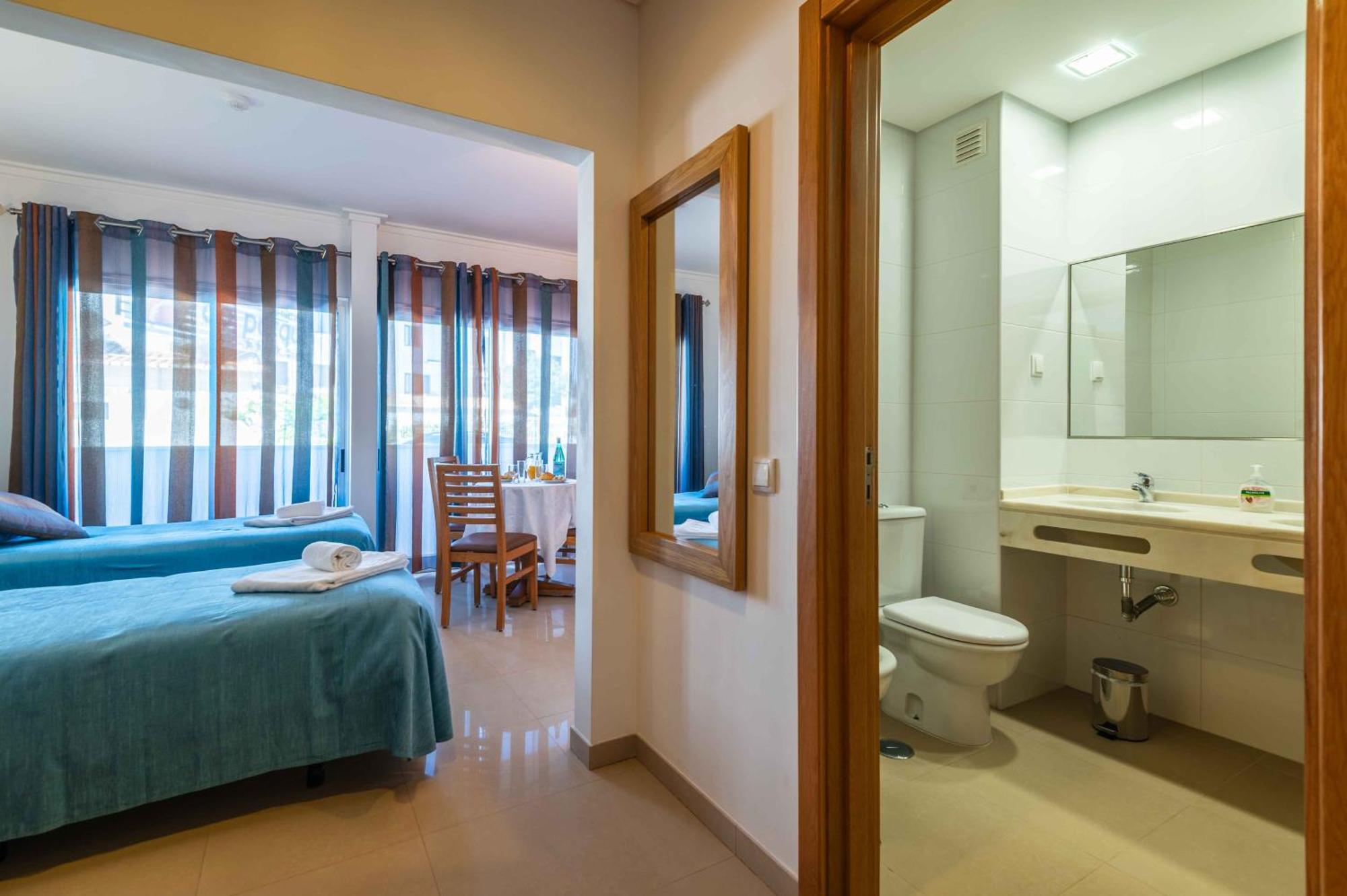 Studio,1664663713:JPEG