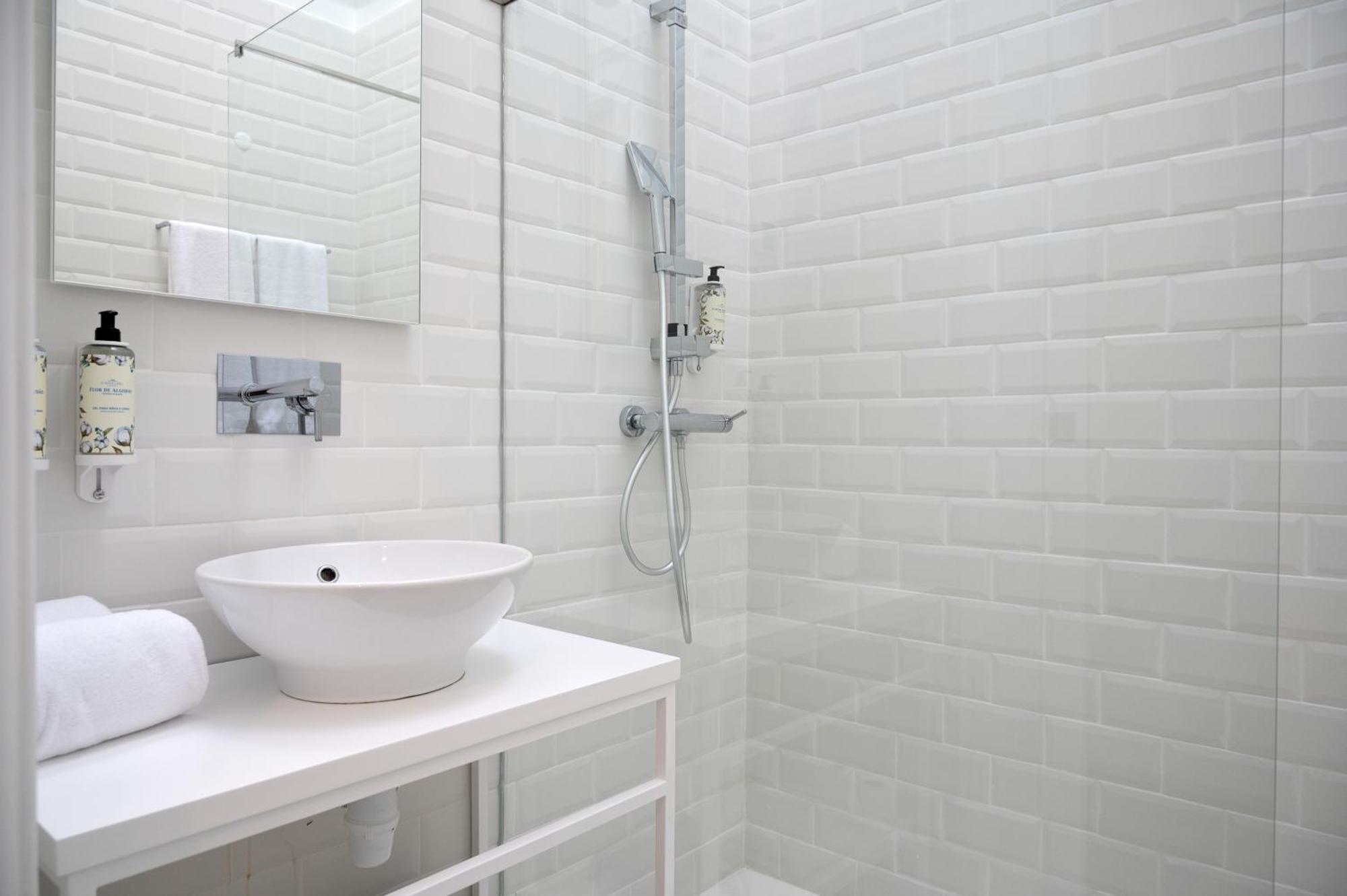 Standard Double Room with Street View