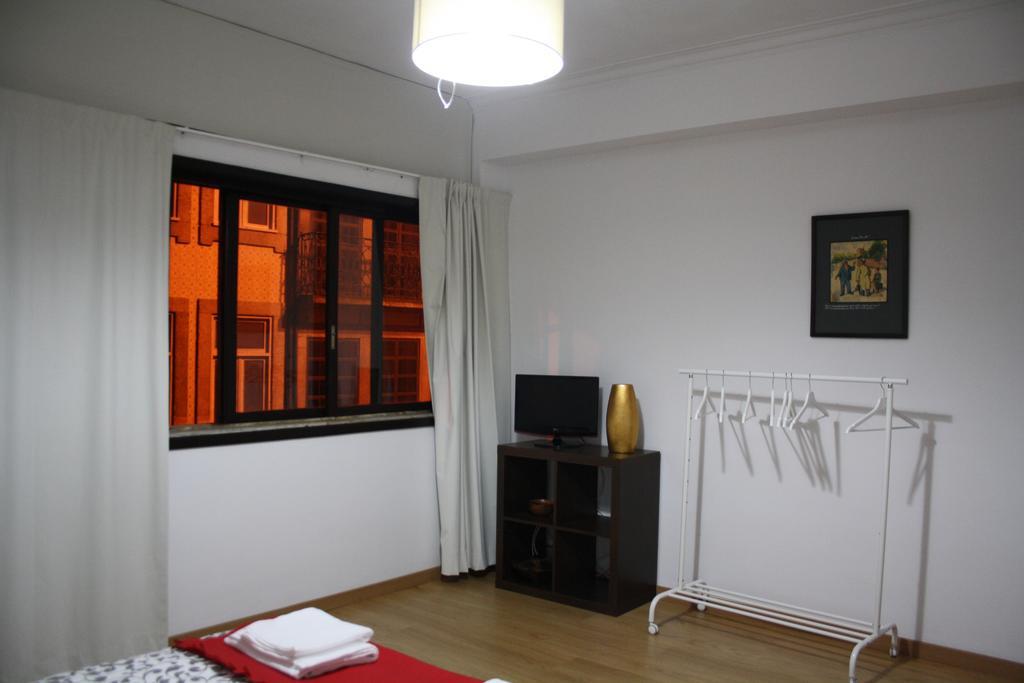 Double Room with Shared Bathroom,167761461:JPEG