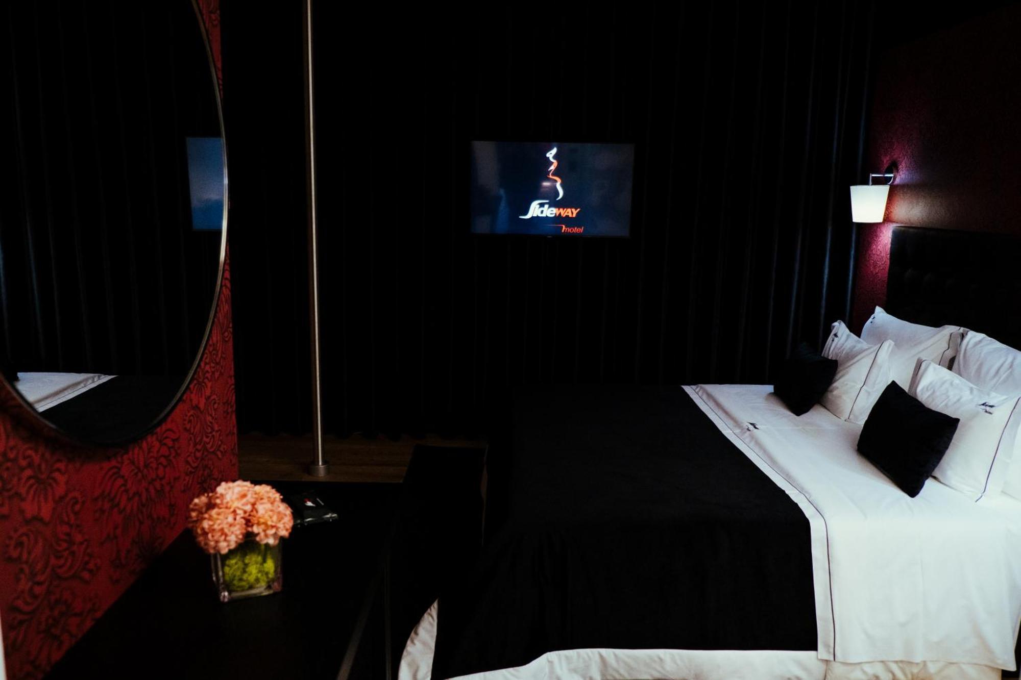 Double Room,1676050756:JPEG
