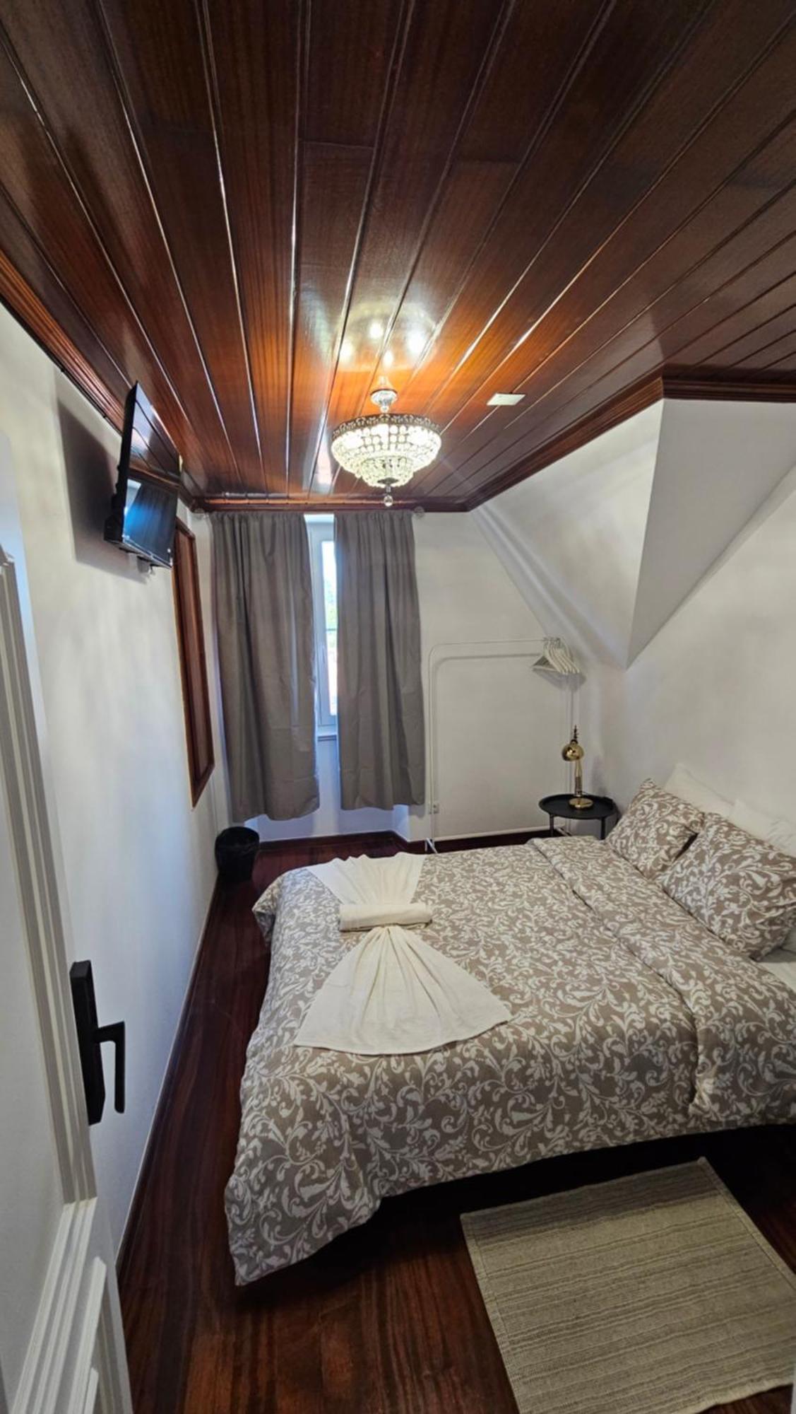 Quarto Duplo Standard com Casa de Banho Partilhada