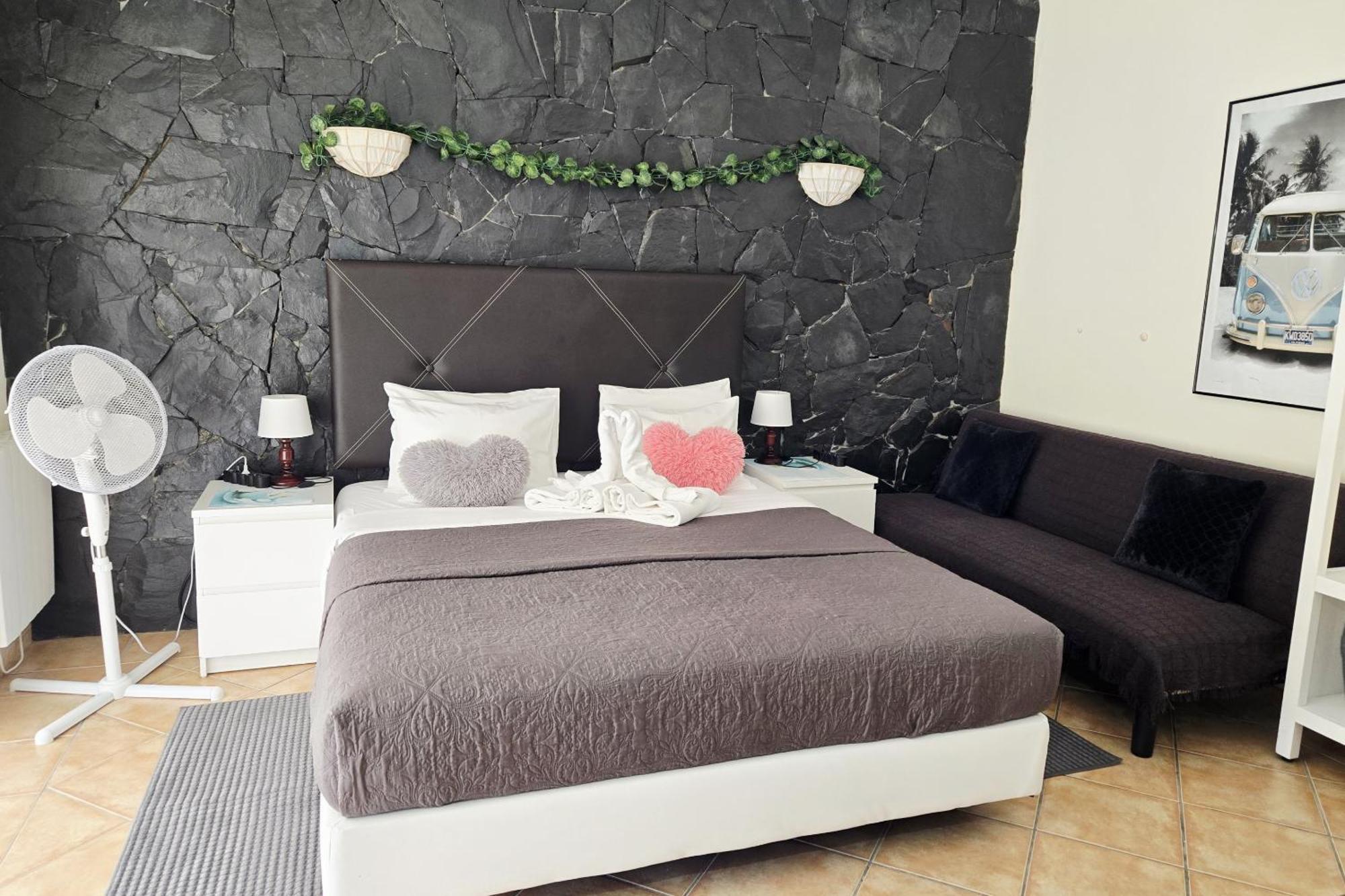 Double Room Private Bathroom