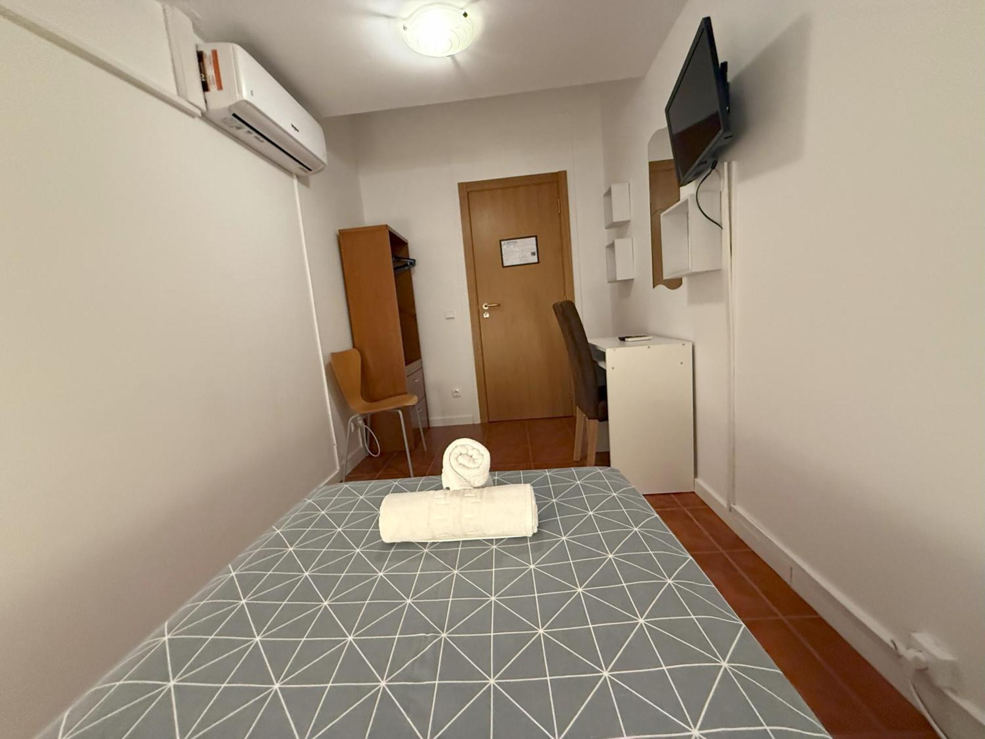 Chambre Simple avec Salle de Bains Commune