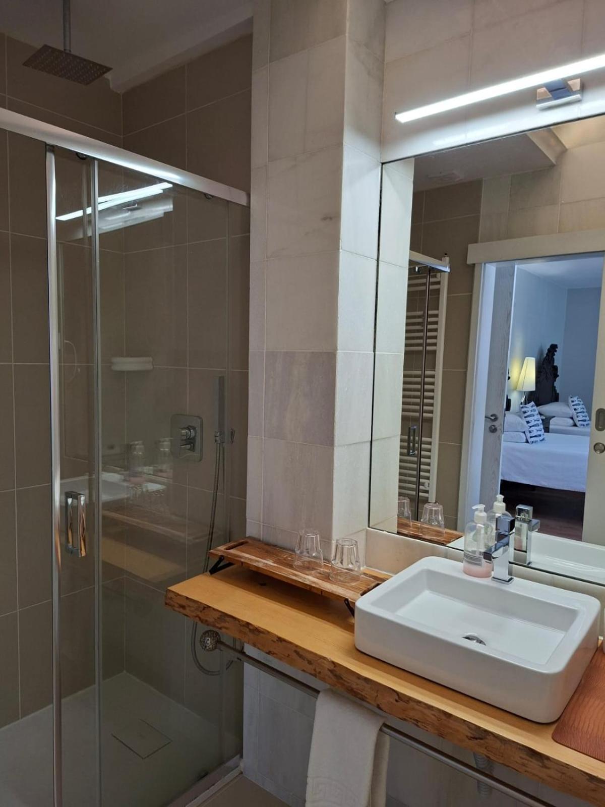Habitación Doble con baño privado - 2 camas