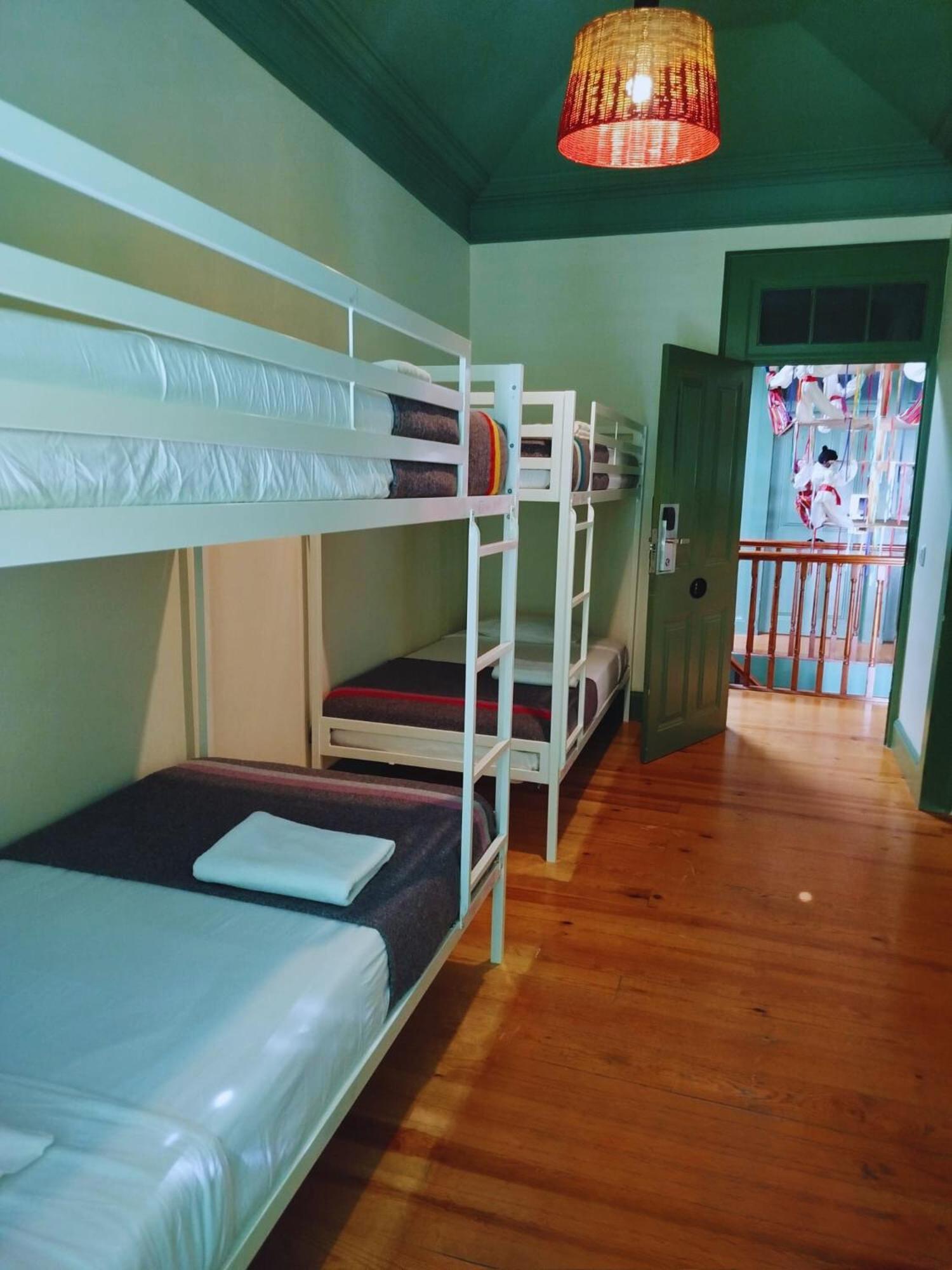 Bed 4-Bed Mixed Dormitory Room