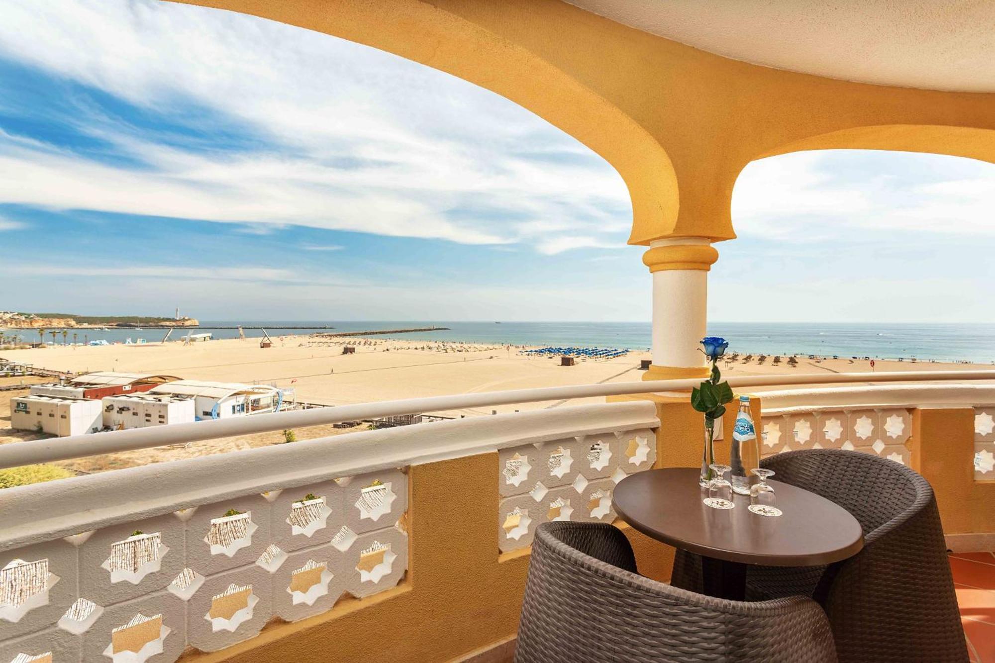 Premium Frontal Sea View