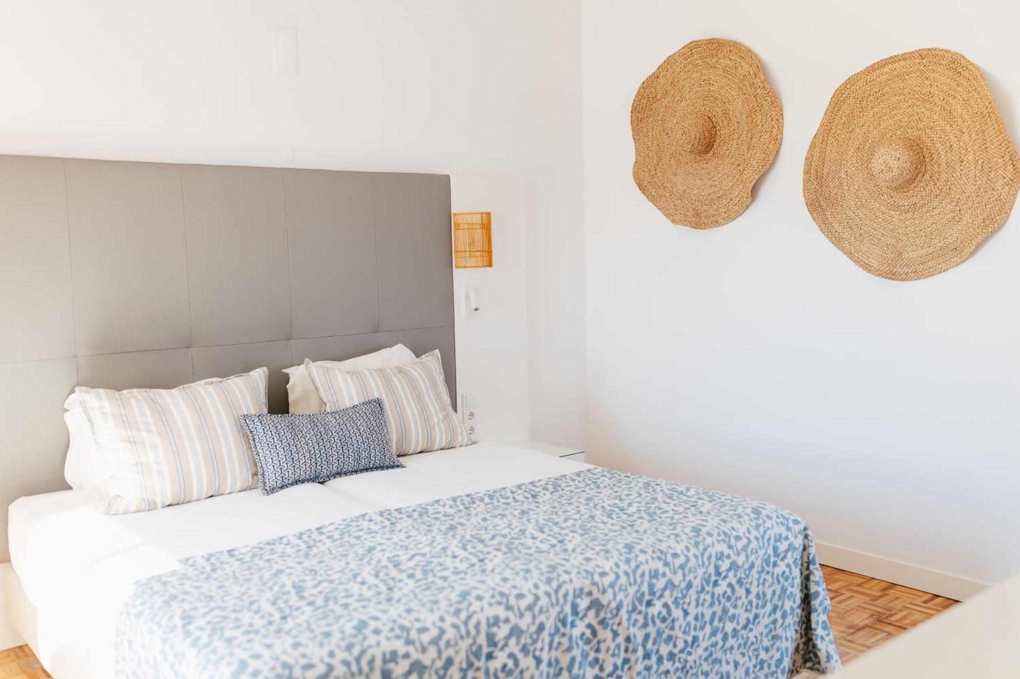 Double Room with Pool View,1742687671:JPEG