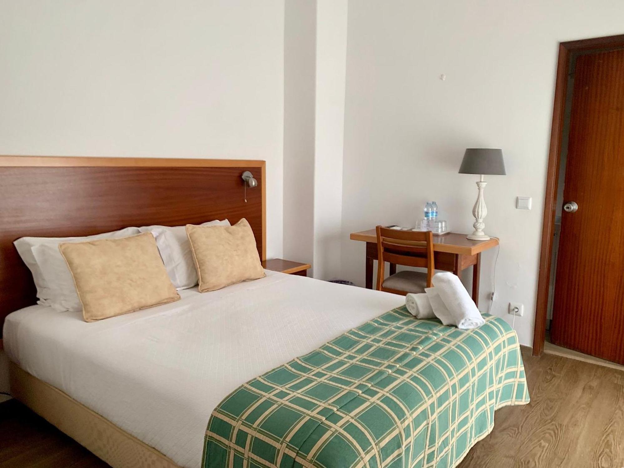 Quarto Família (2 Adultos + 2 Crianças)