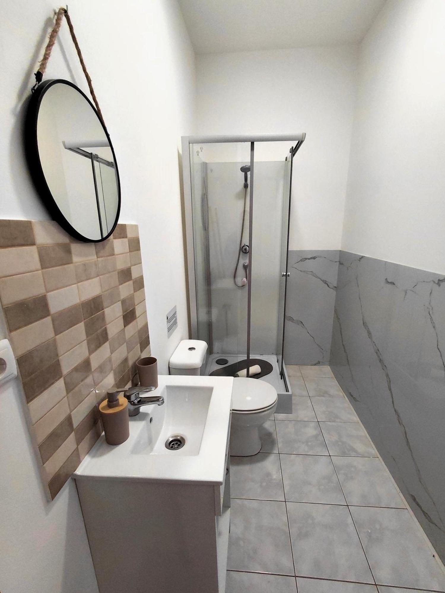 Double Room Private Bathroom
