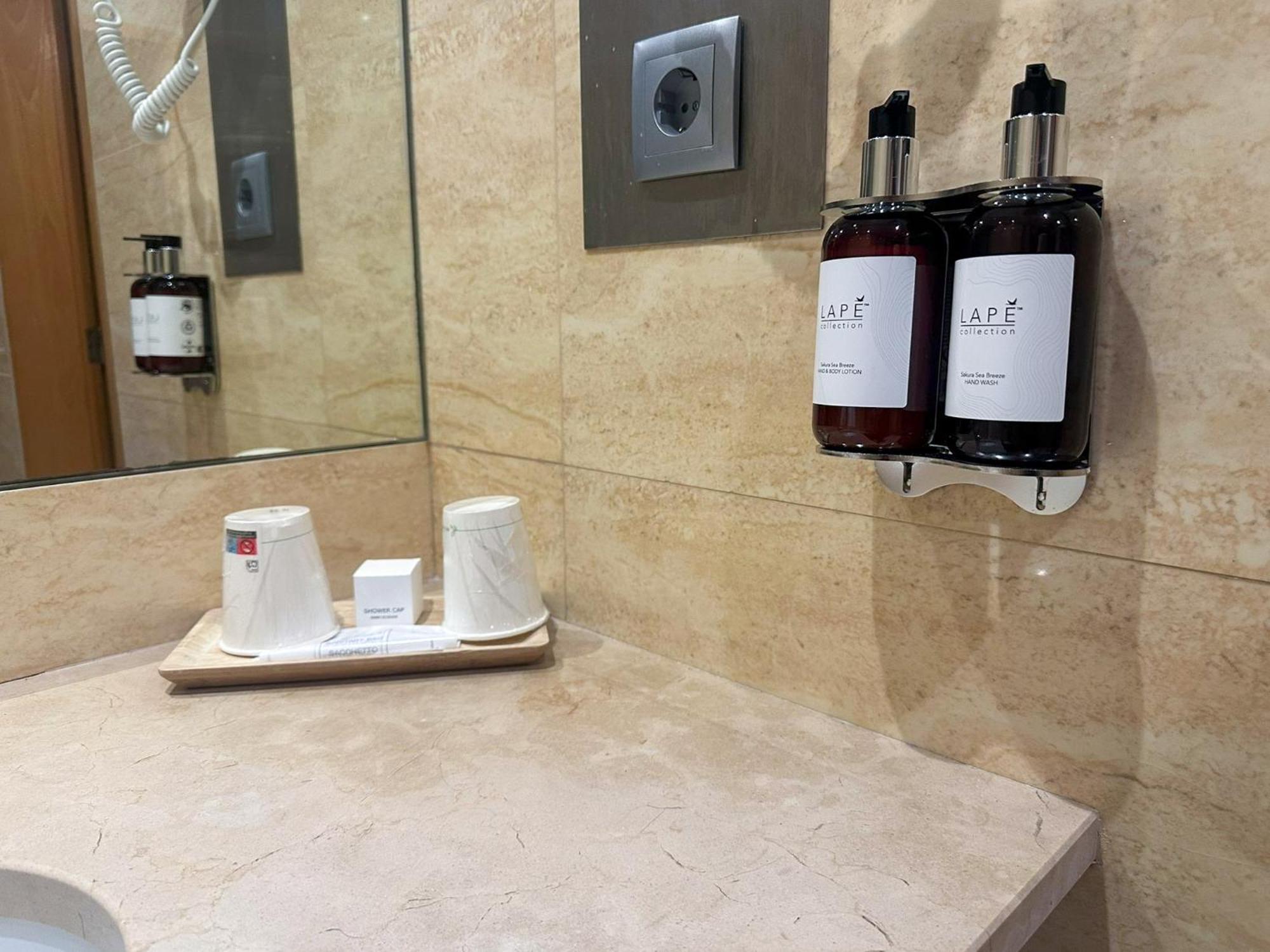 Double Room,1758264316:JPEG