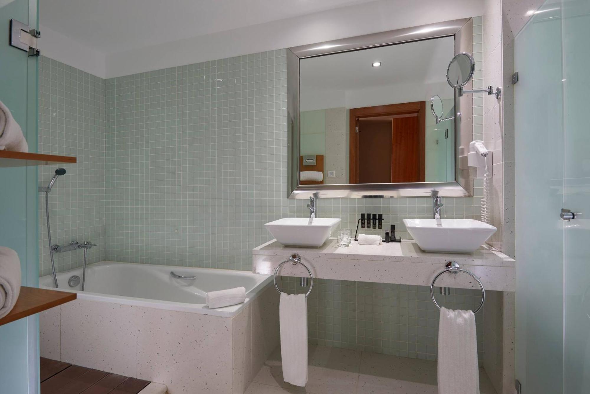 Melia Room Lateral Sea View,1765174052:JPEG