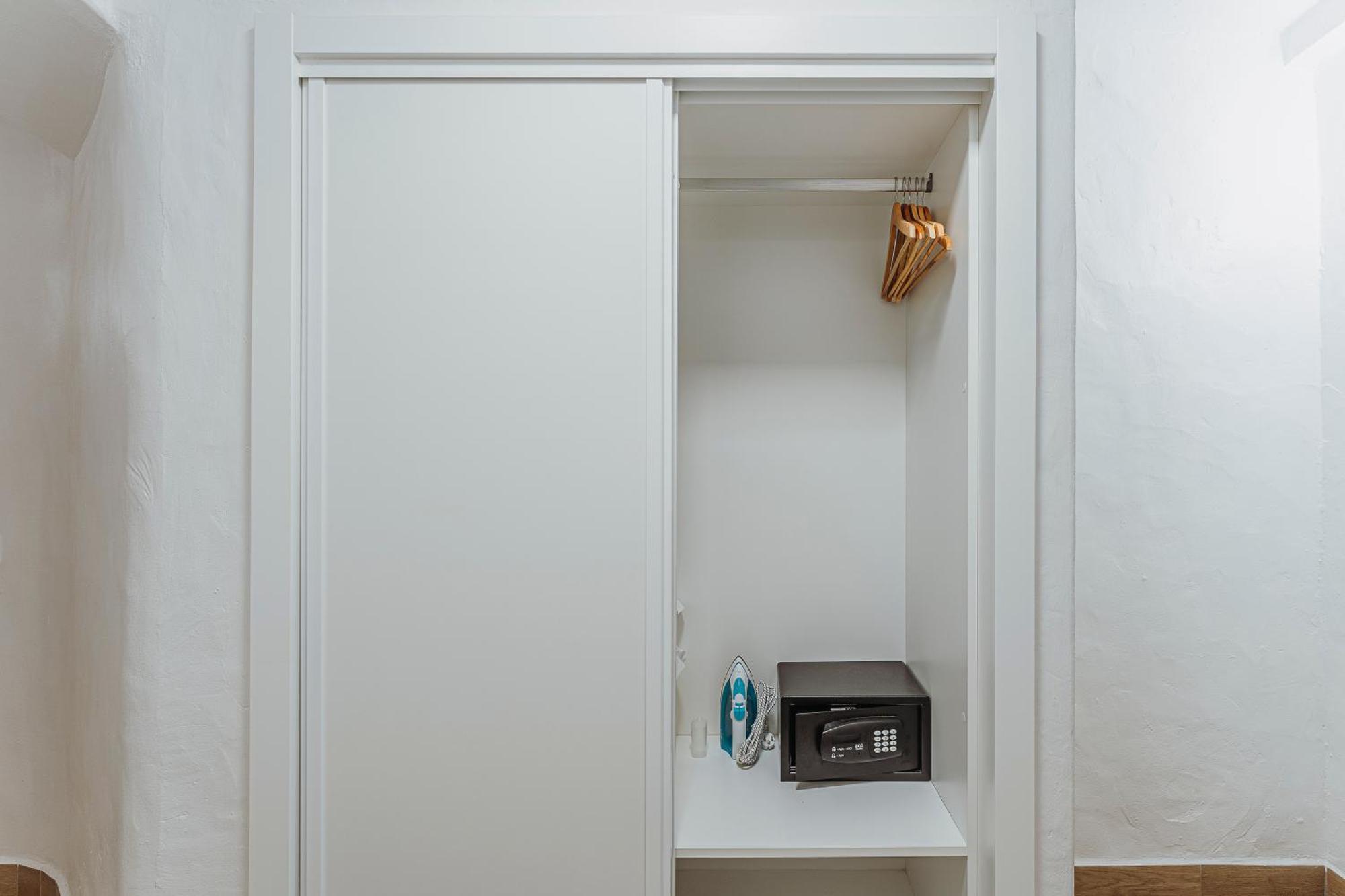 One-Bedroom Apartment,1766144595:JPEG