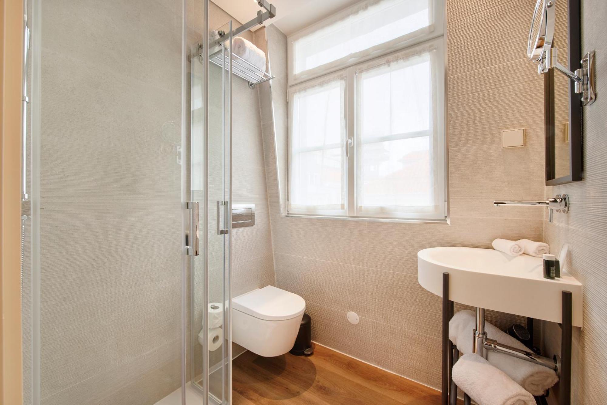 Small Double Room City View